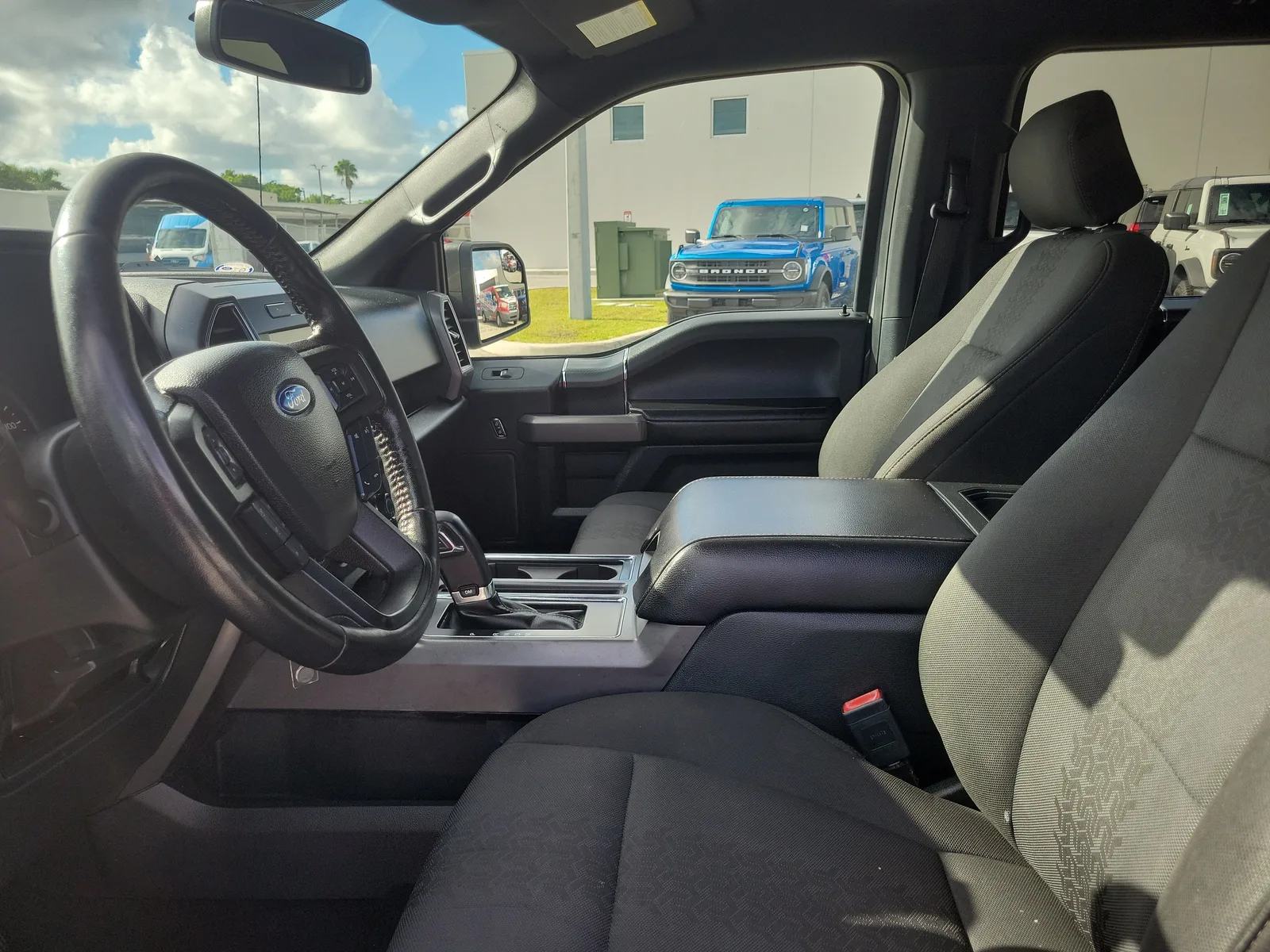 2019 Ford F-150 XLT photo 12