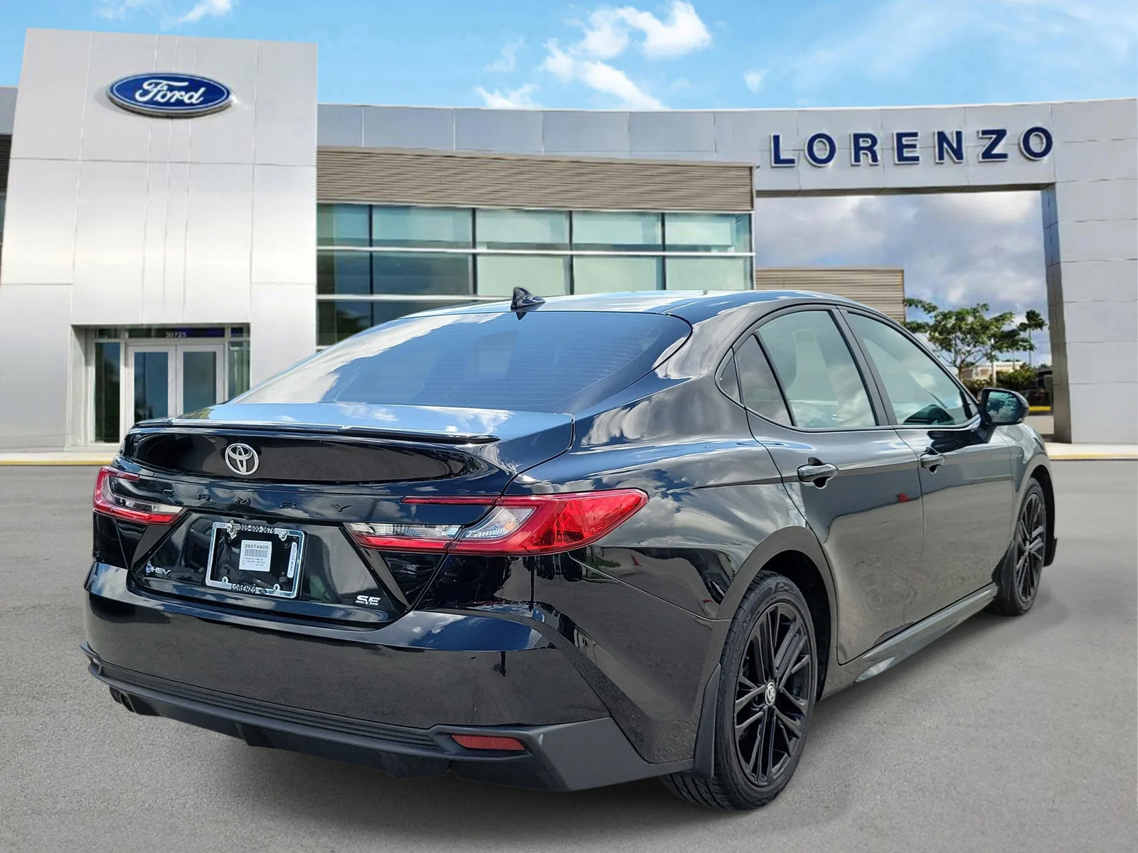 2026 Toyota Camry SE photo 5