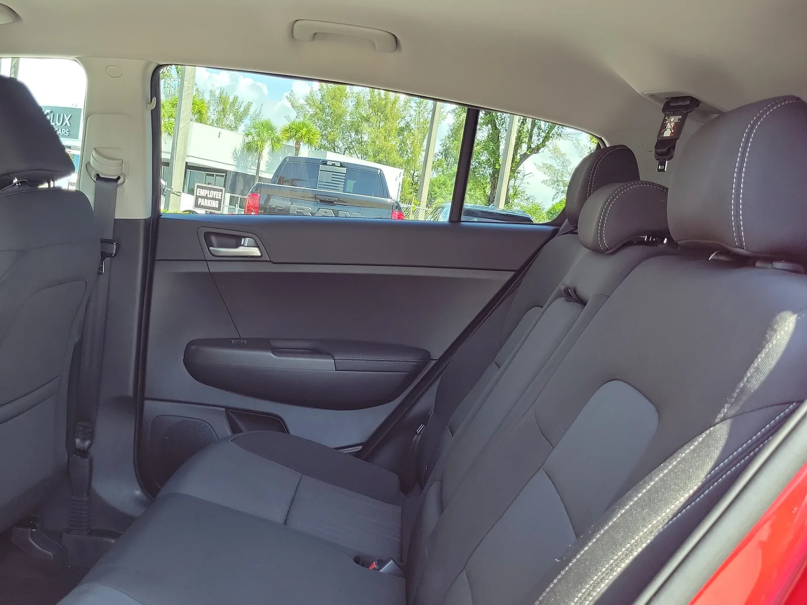 2020 Kia Sportage LX photo 12