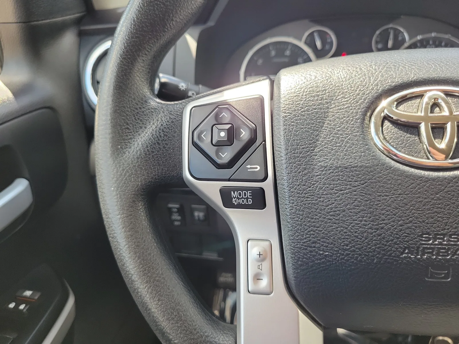2017 Toyota Tundra 2WD SR photo 17