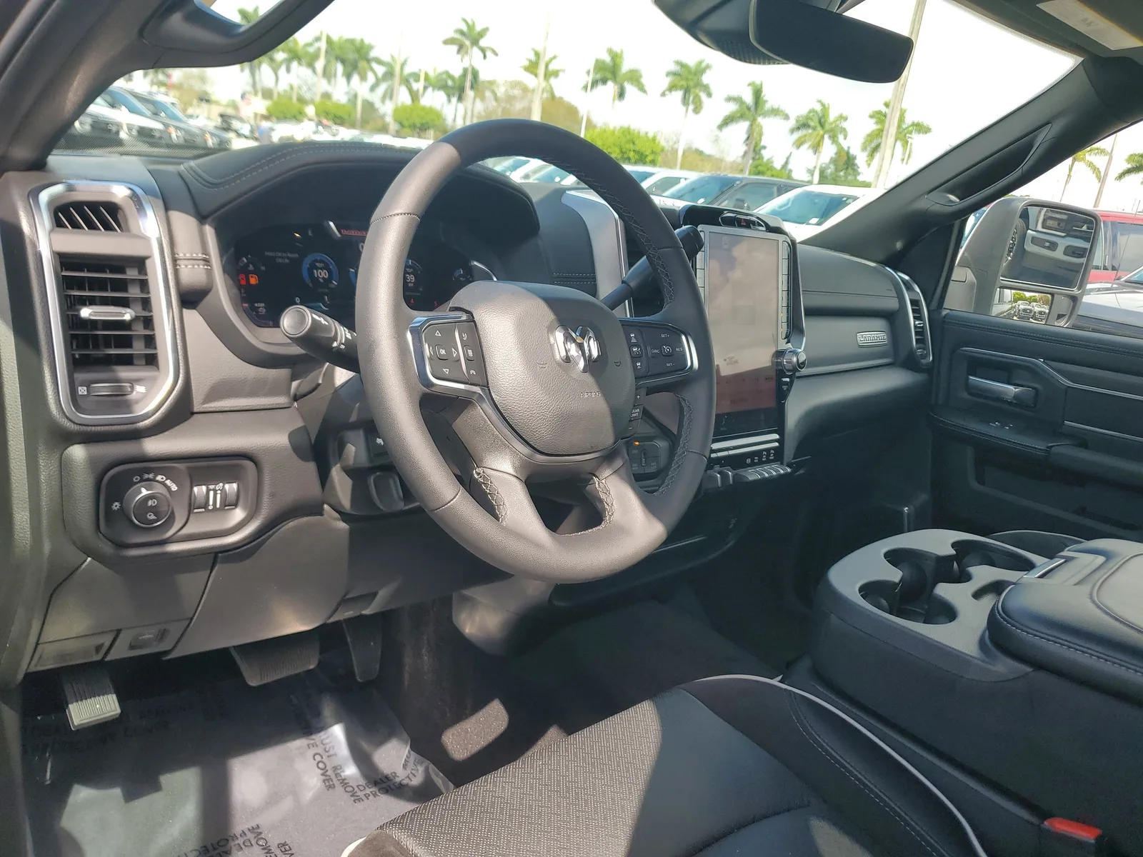 2026 RAM 2500 Laramie 4WD Diesel photo 9