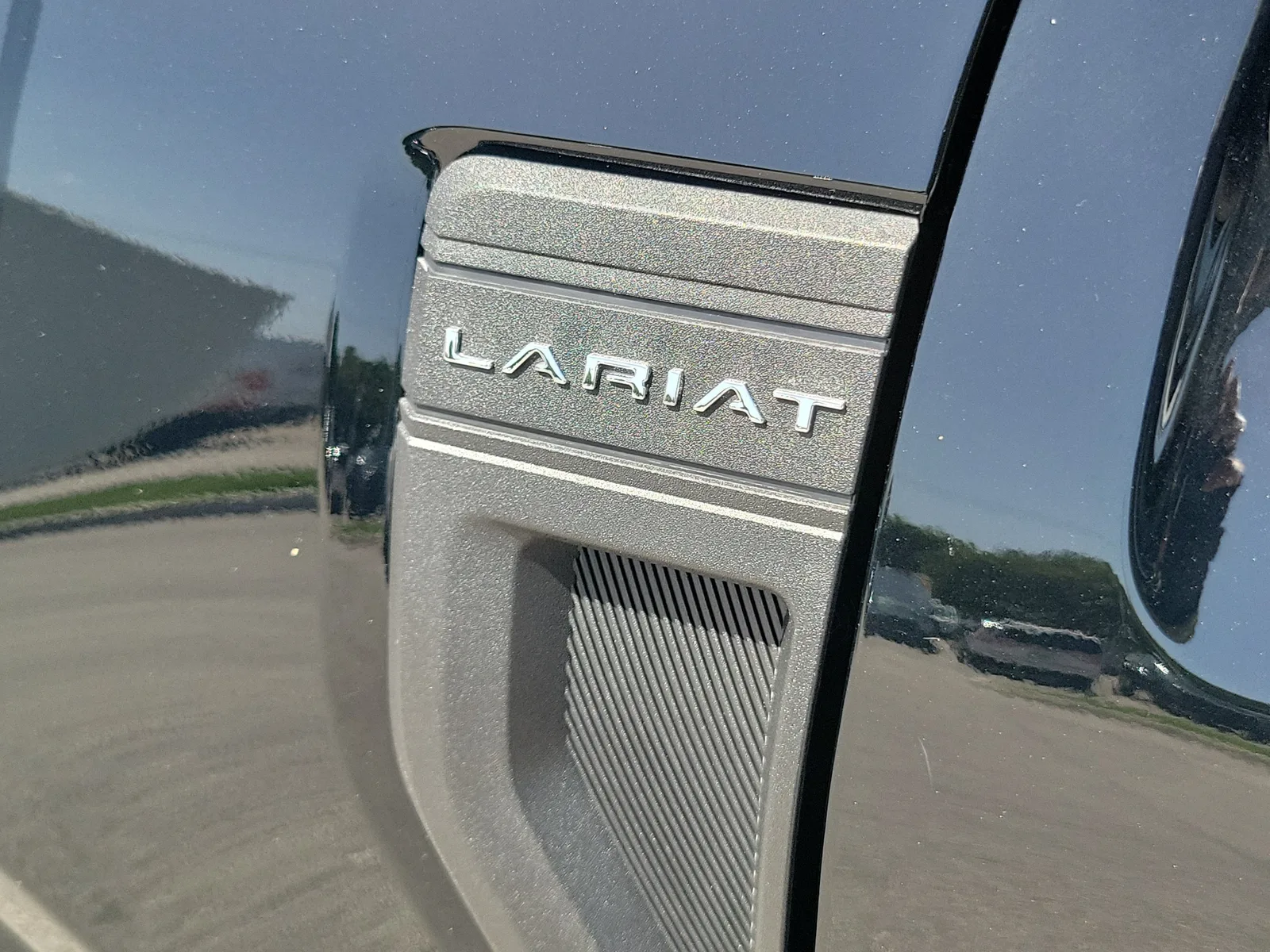 2025 Ford Maverick LARIAT 4WD photo 30
