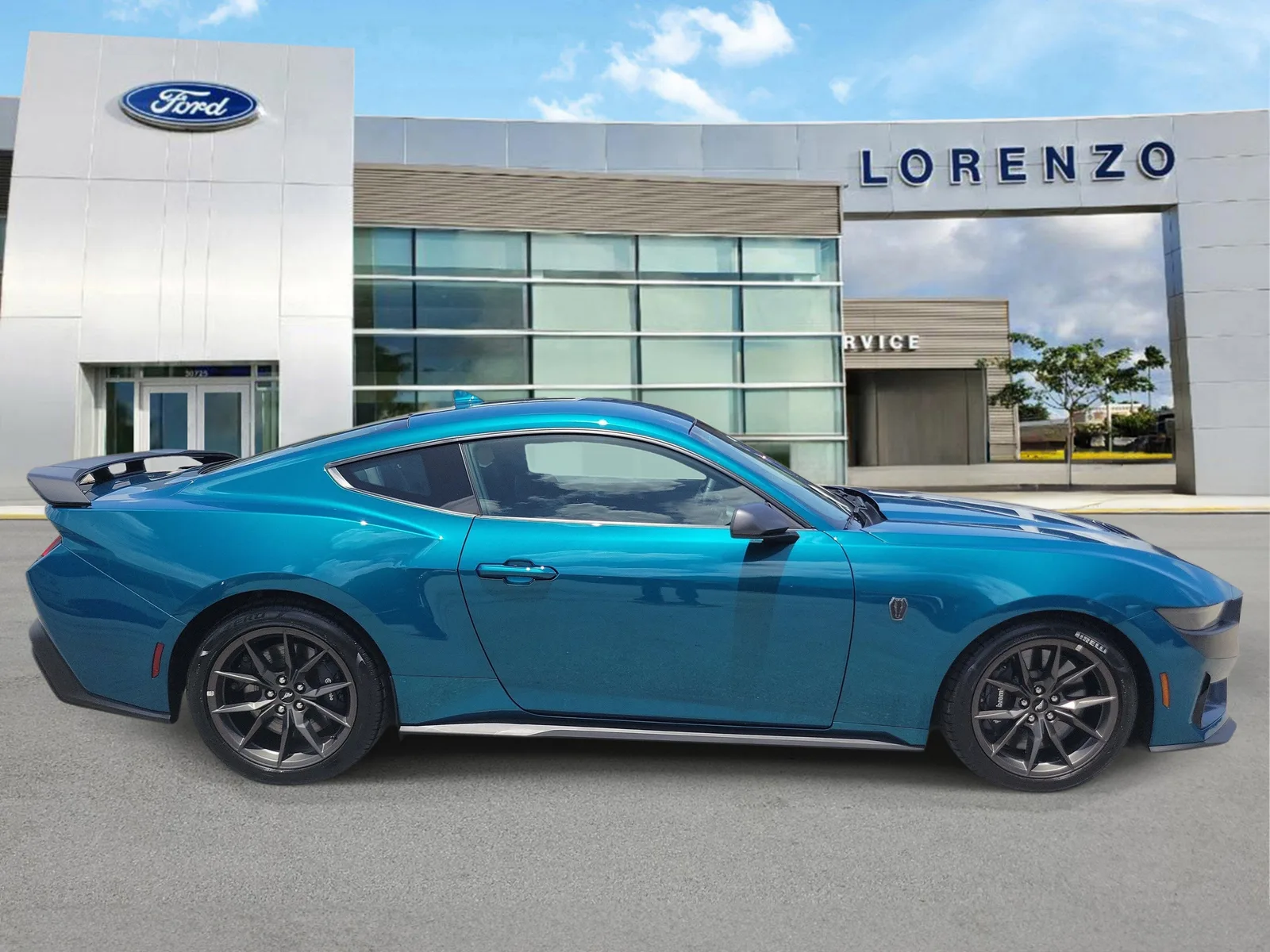 2026 Ford Mustang Dark Horse photo 4