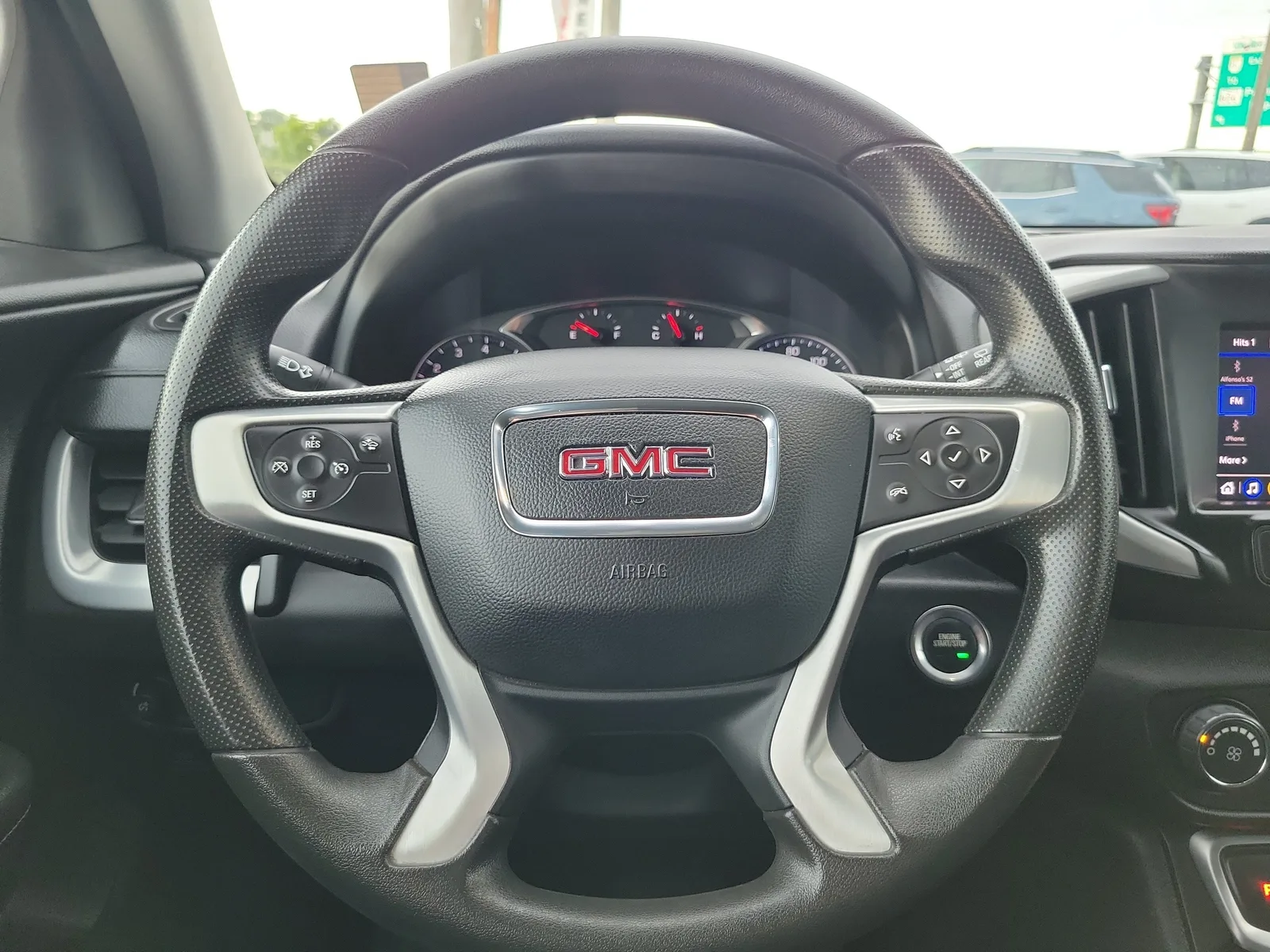 2024 GMC Terrain SLE photo 17
