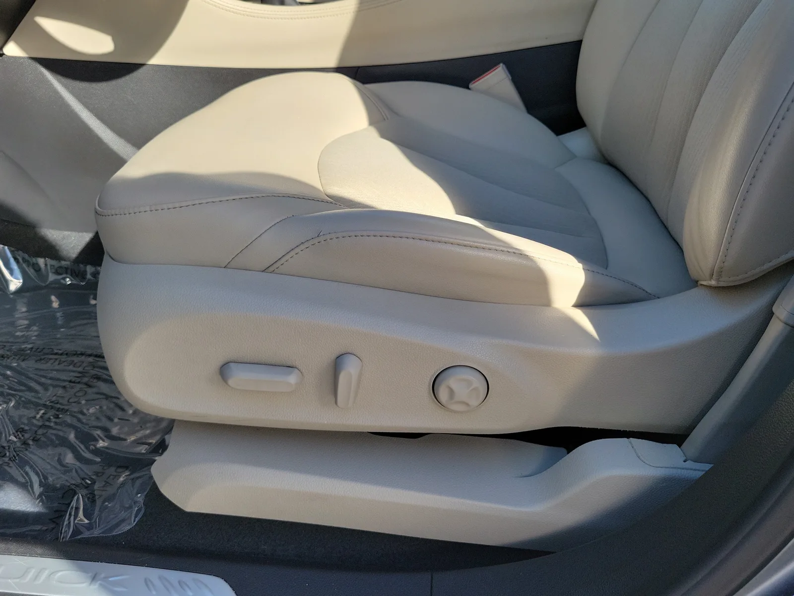 2020 Buick Envision Preferred photo 12