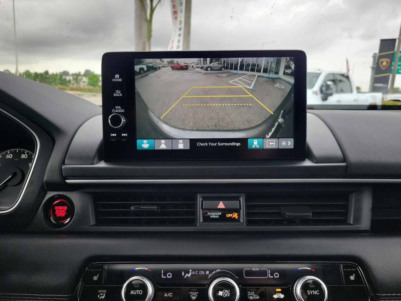 2024 Honda Pilot Touring photo 10