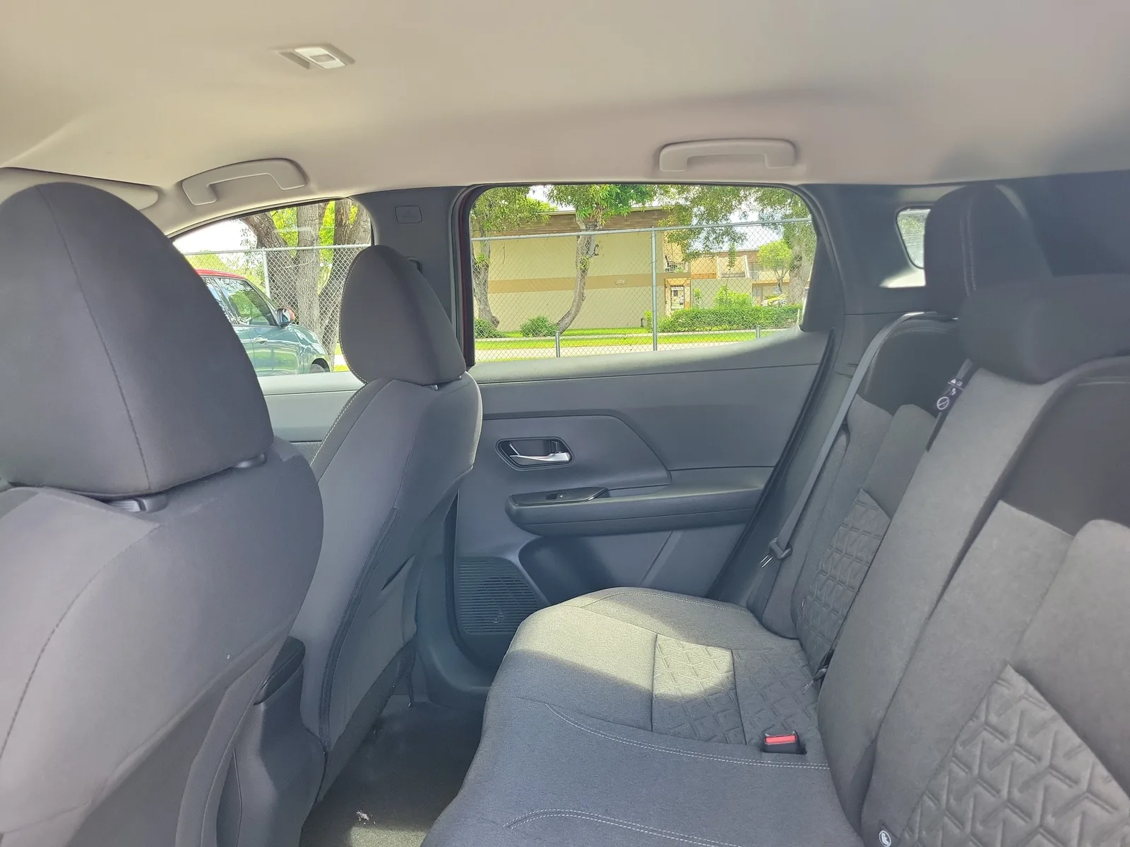 2025 Nissan Kicks SV photo 18