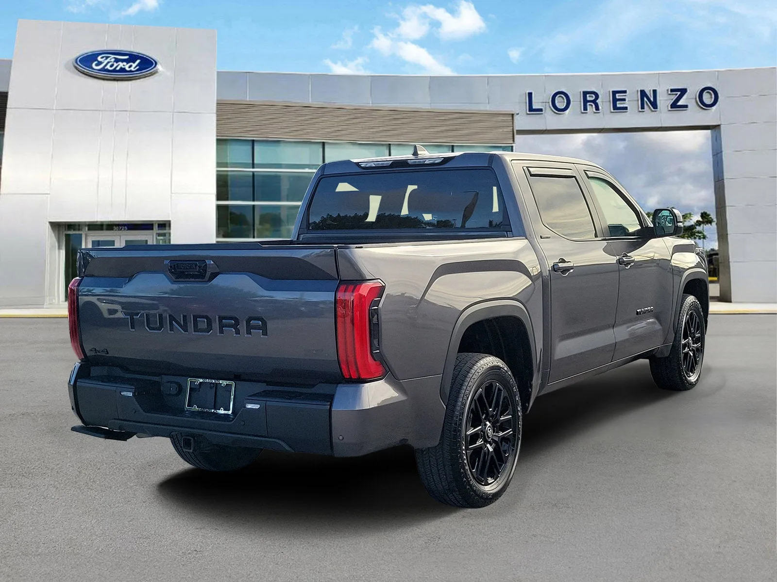 2025 Toyota Tundra 4WD Limited photo 5