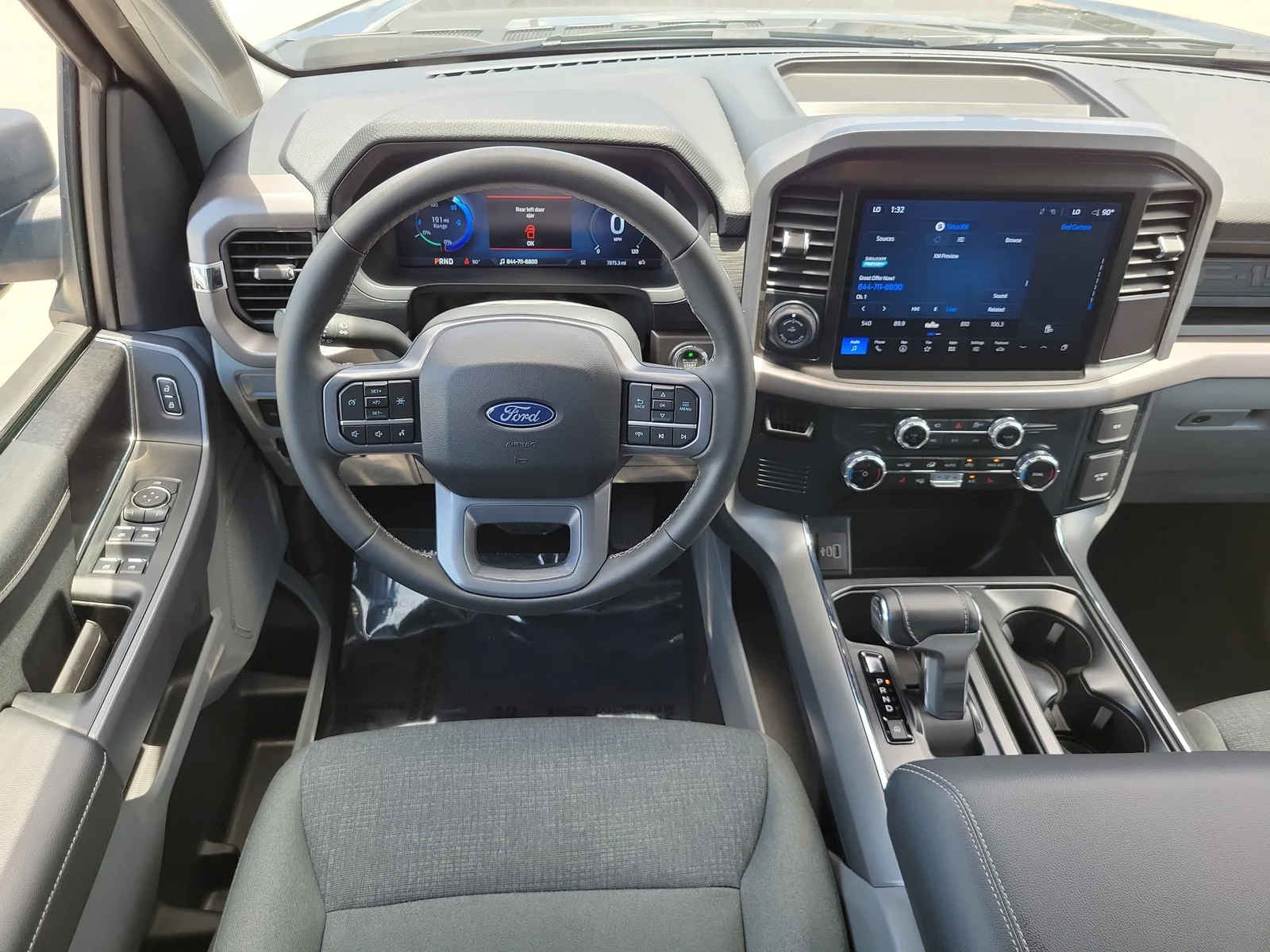 2025 Ford F-150 Lightning XLT 4WD photo 15