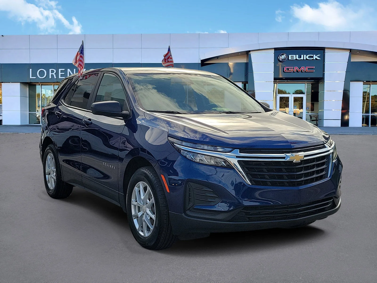 2023 Chevrolet Equinox LS photo 3