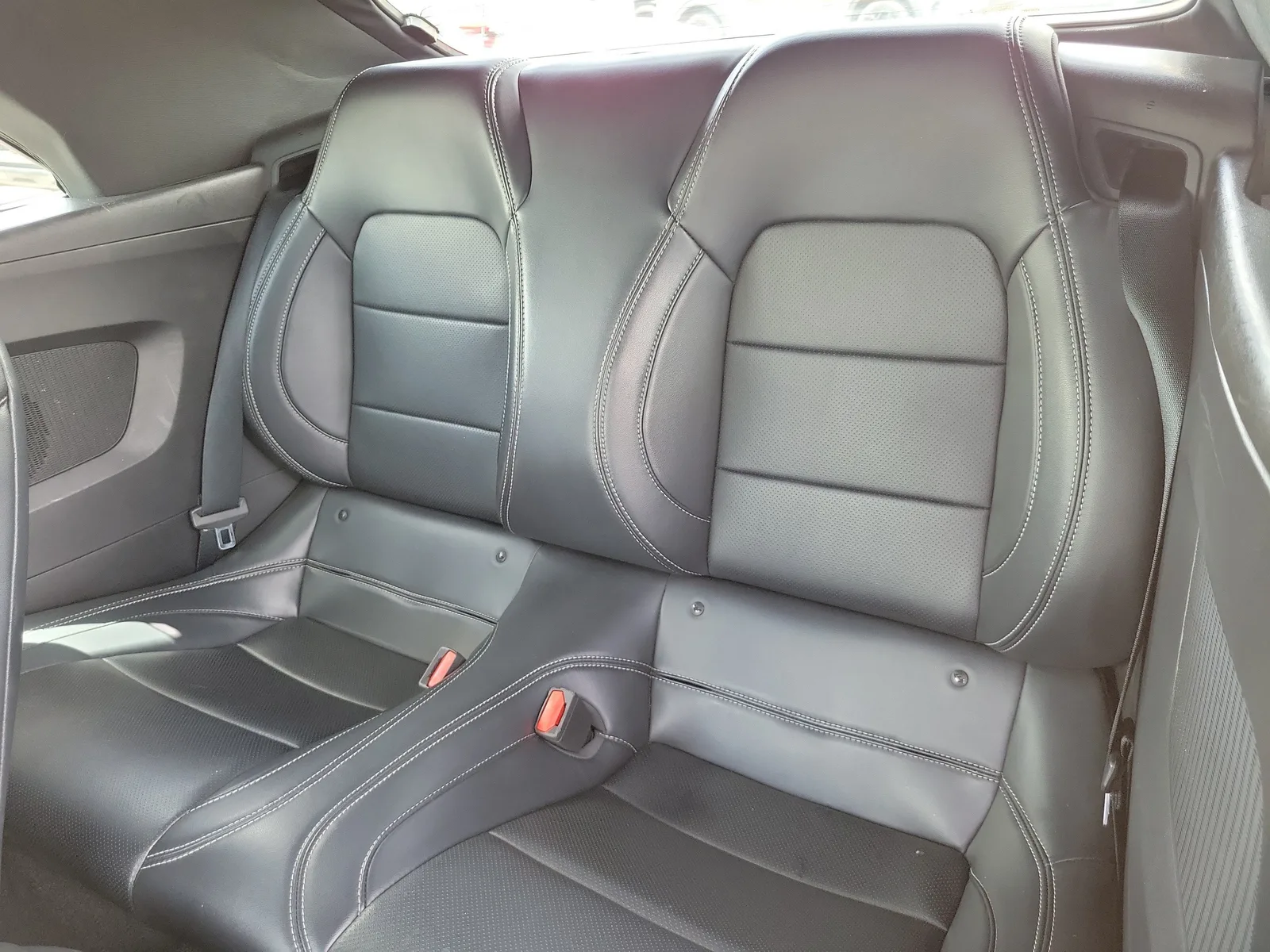 2025 Ford Mustang EcoBoost Premium photo 12