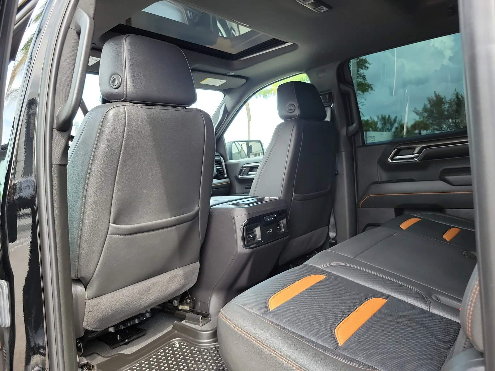 2024 GMC Sierra 1500 AT4 photo 16
