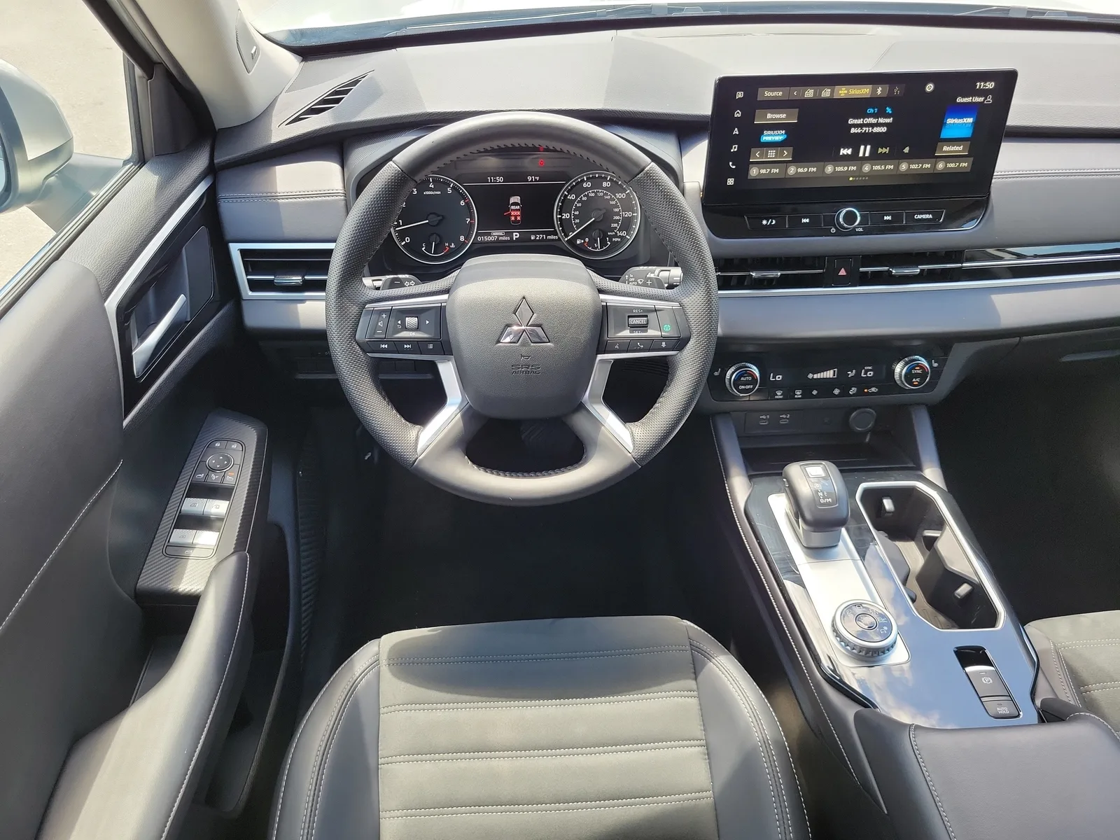 2025 Mitsubishi Outlander SE photo 16