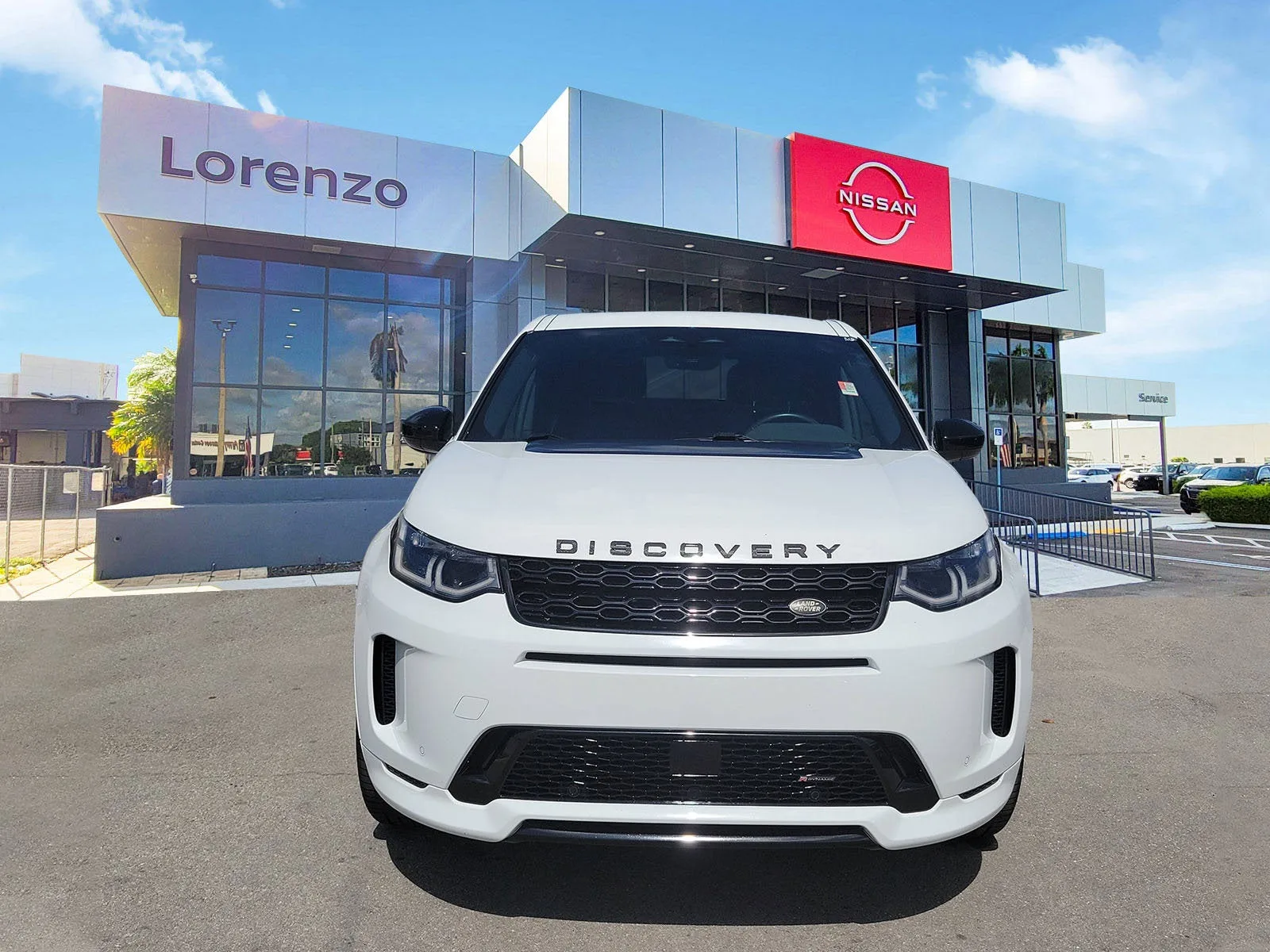 2023 Land Rover Discovery Sport S R-Dynamic photo 2
