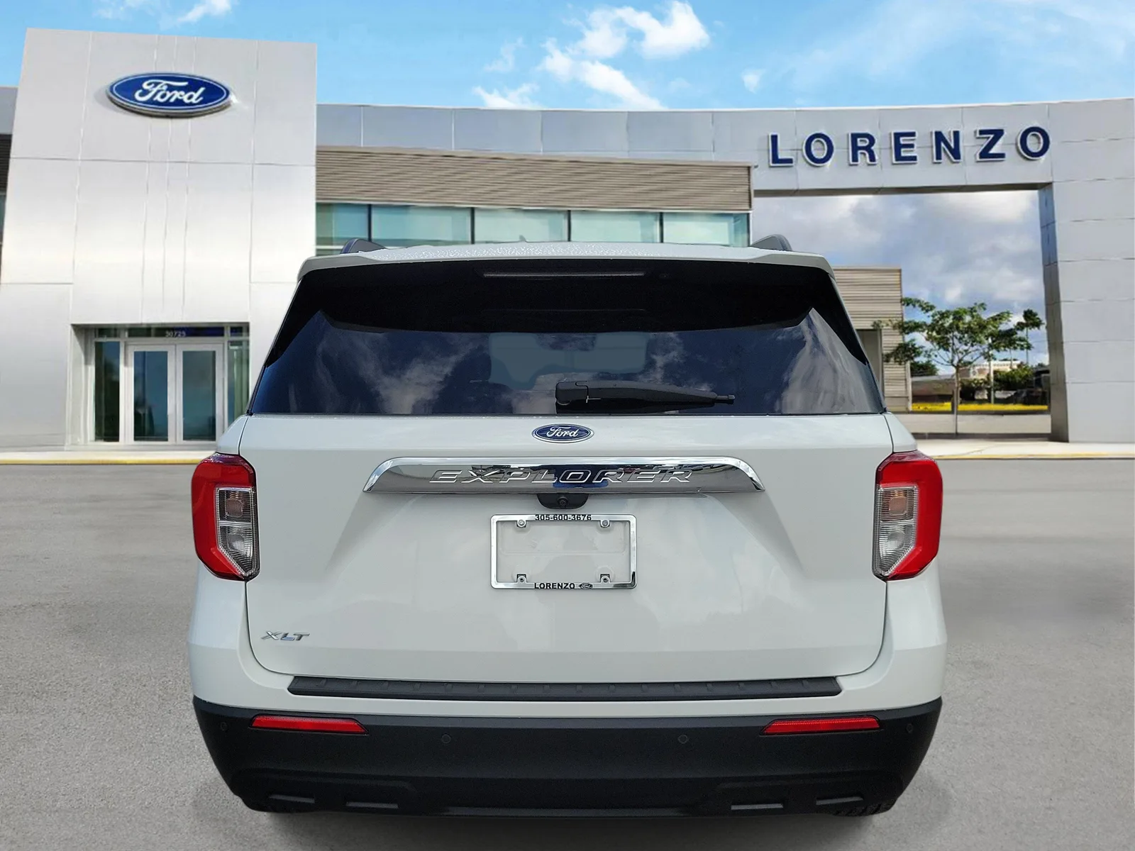2024 Ford Explorer XLT photo 6