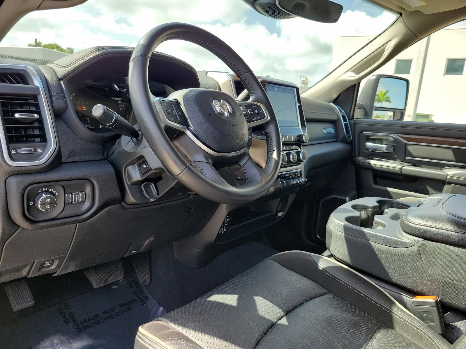 2024 RAM 2500 Laramie 4WD Diesel photo 9