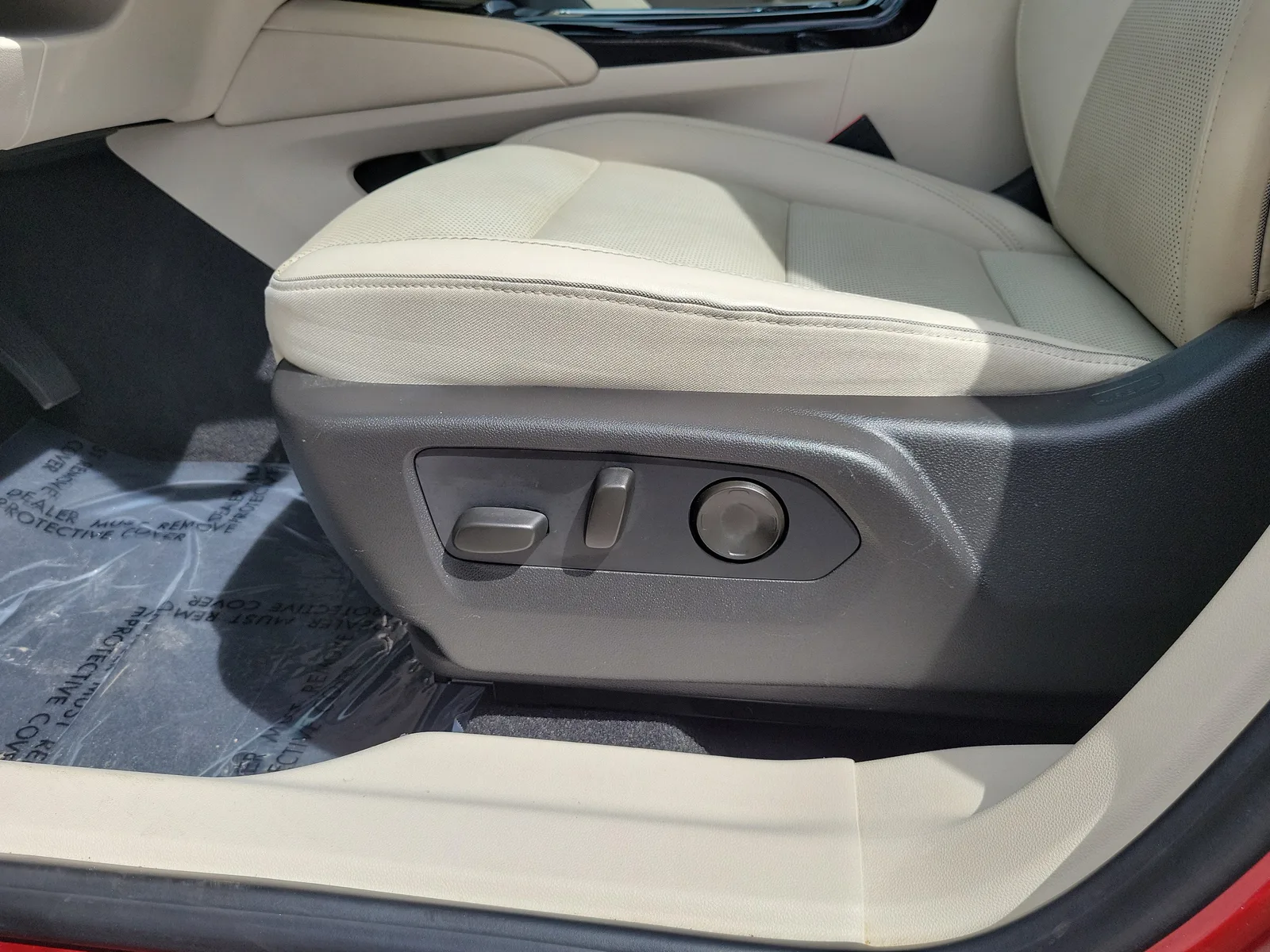 2022 Buick Envision Essence photo 13