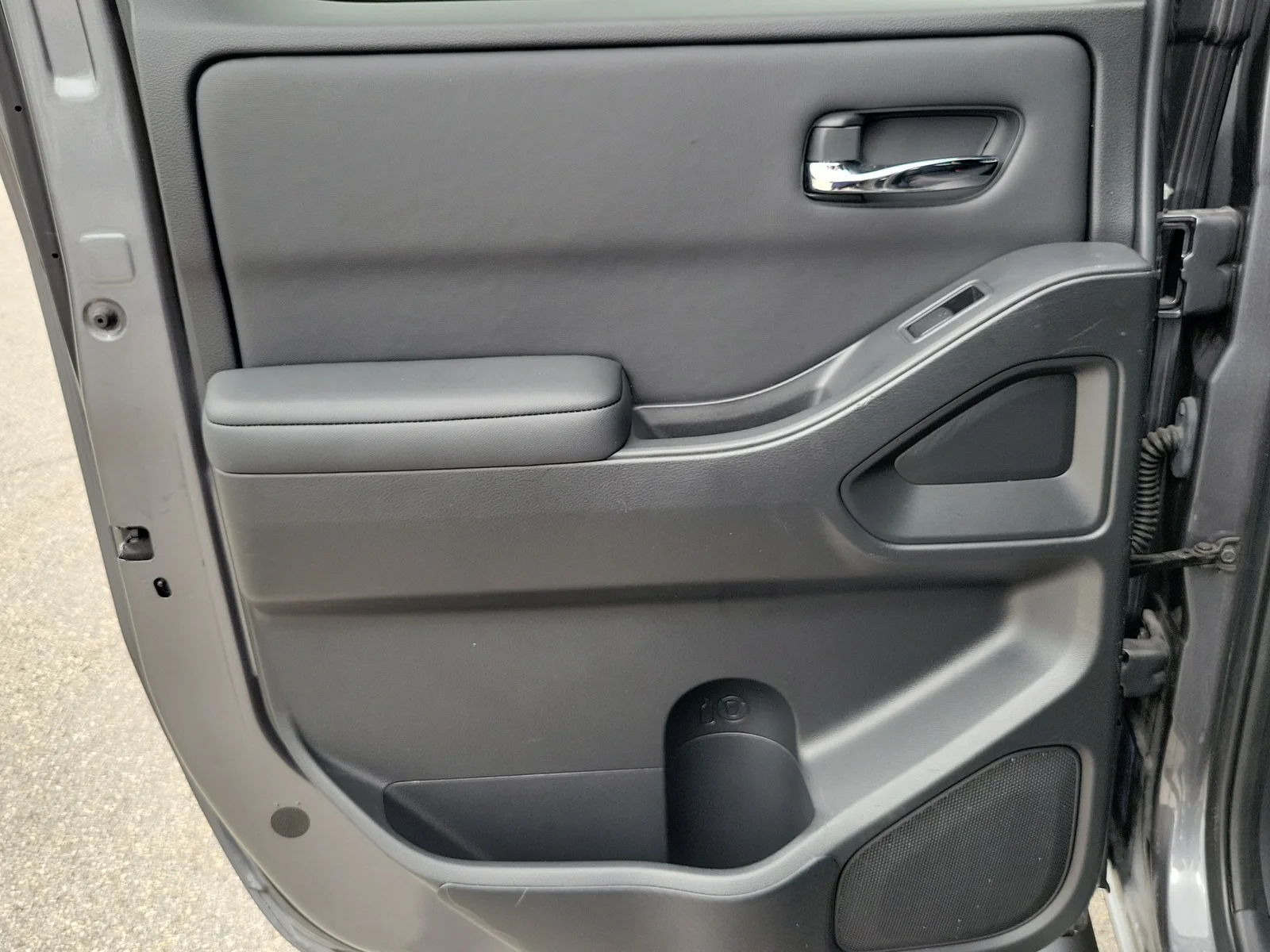 2023 Nissan Frontier SV photo 10