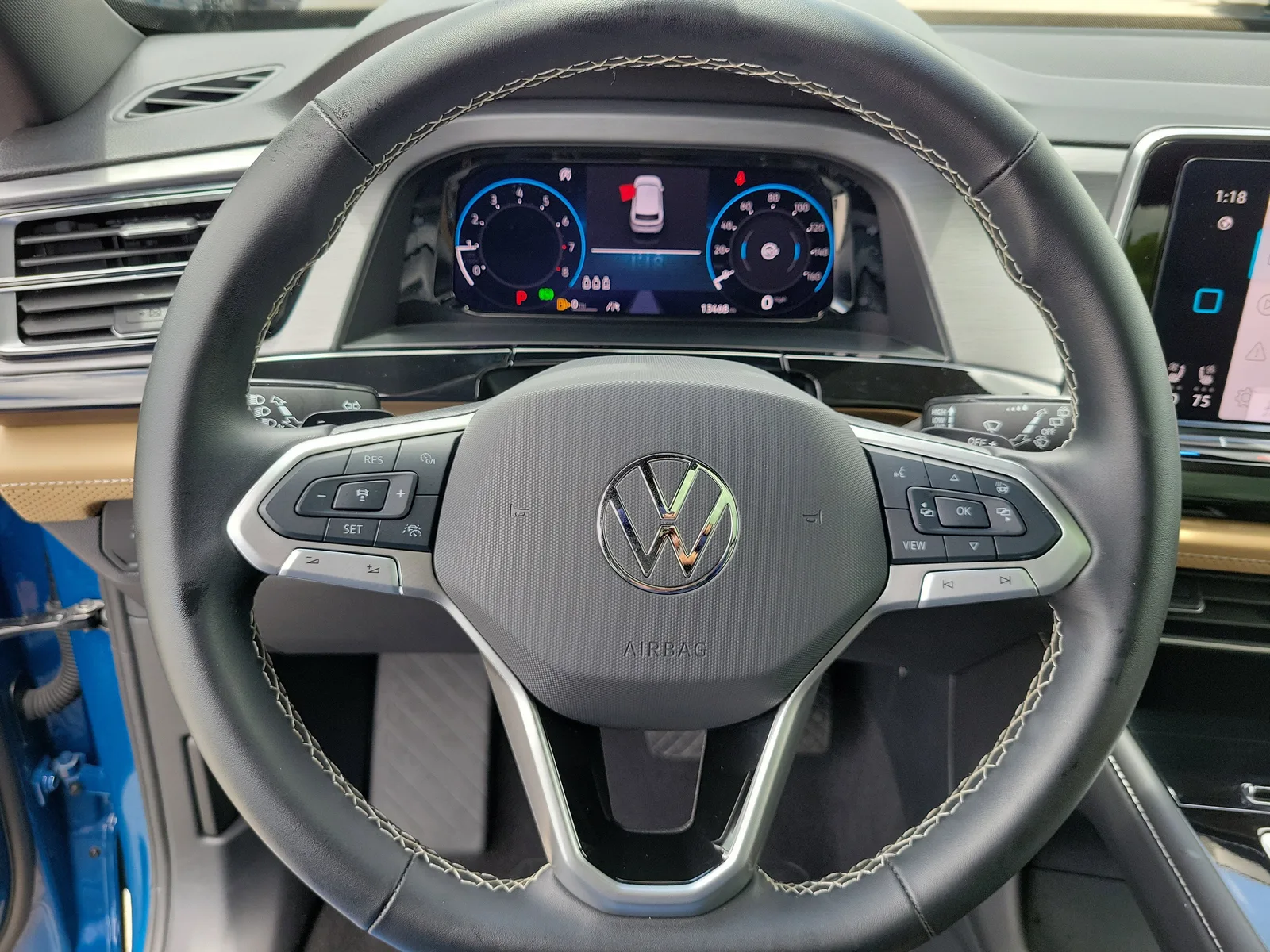 2025 Volkswagen Atlas Cross Sport 2.0T SE w/Technology photo 28