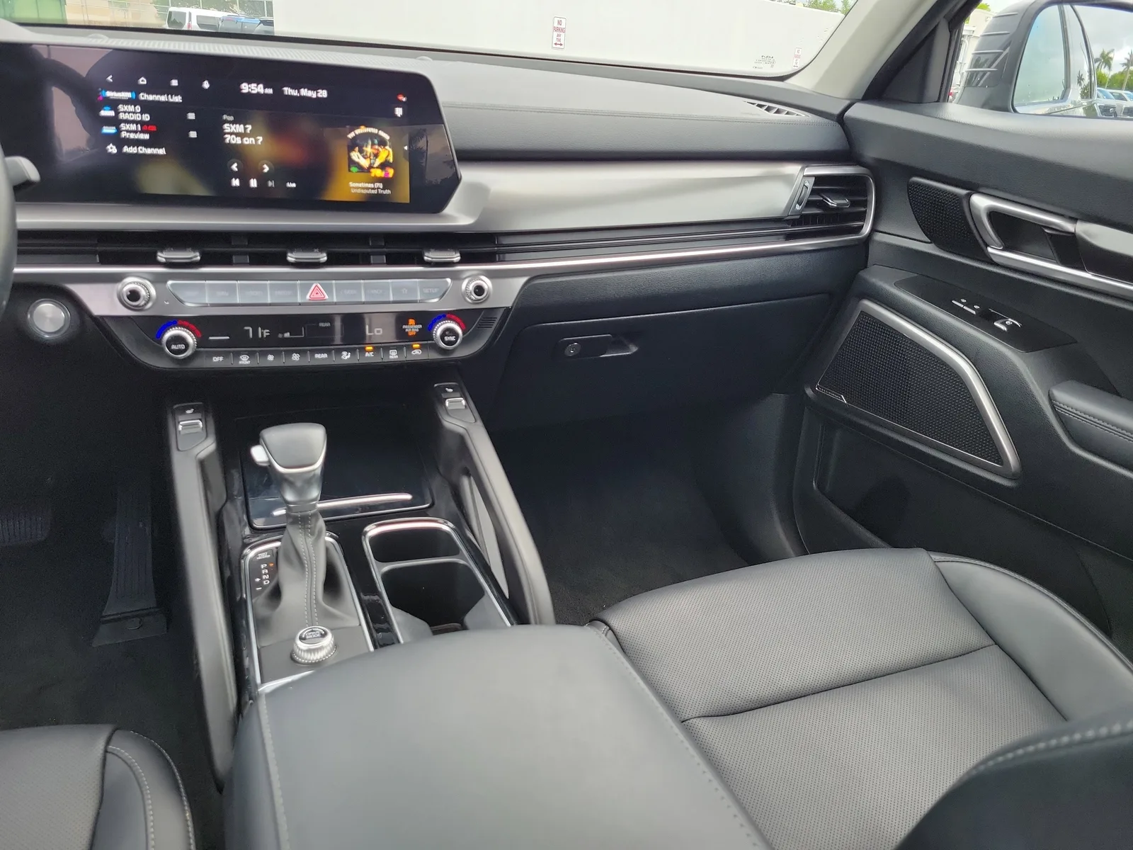 2025 Kia Telluride S photo 17