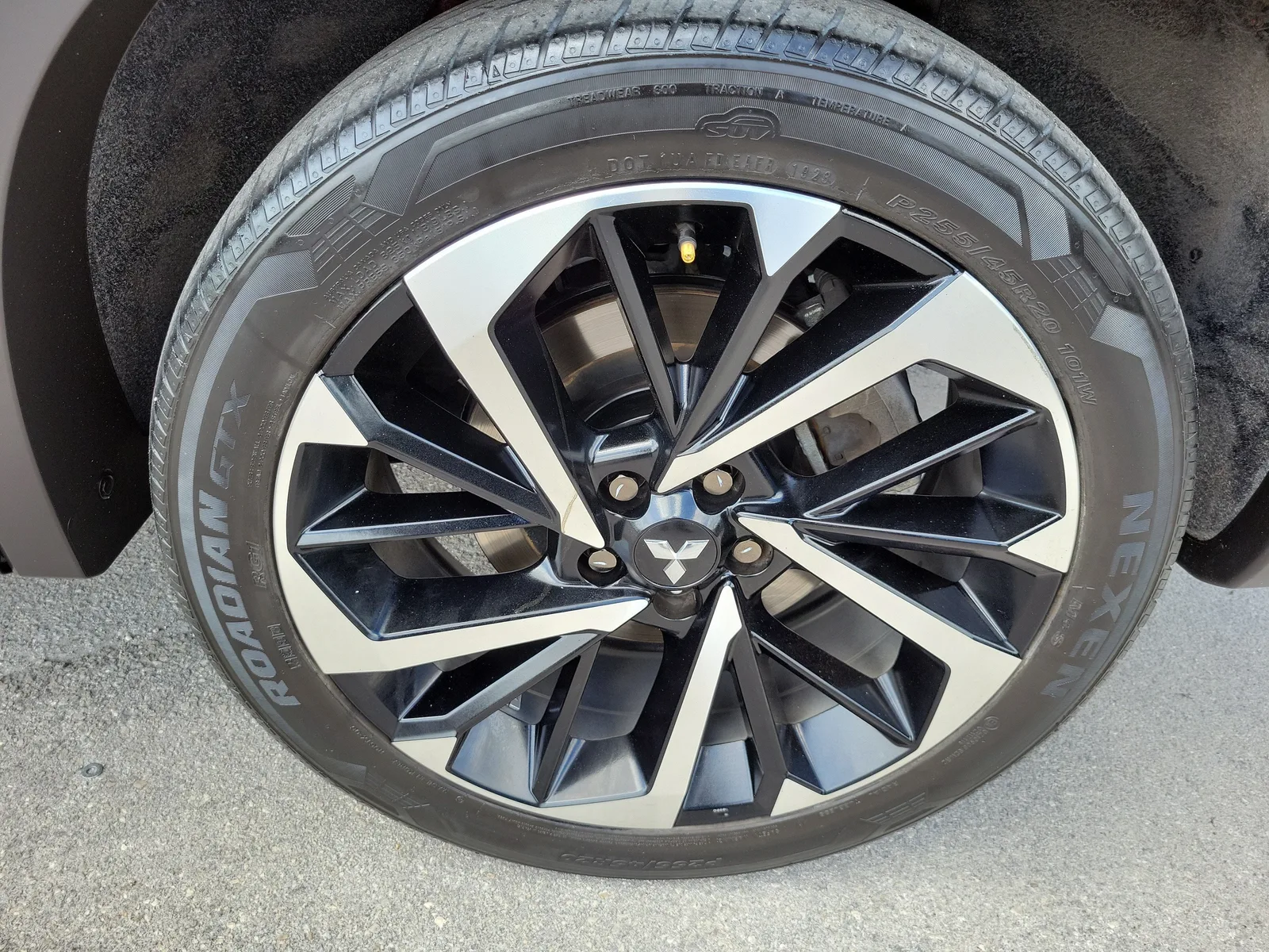 2024 Mitsubishi Outlander SE photo 29