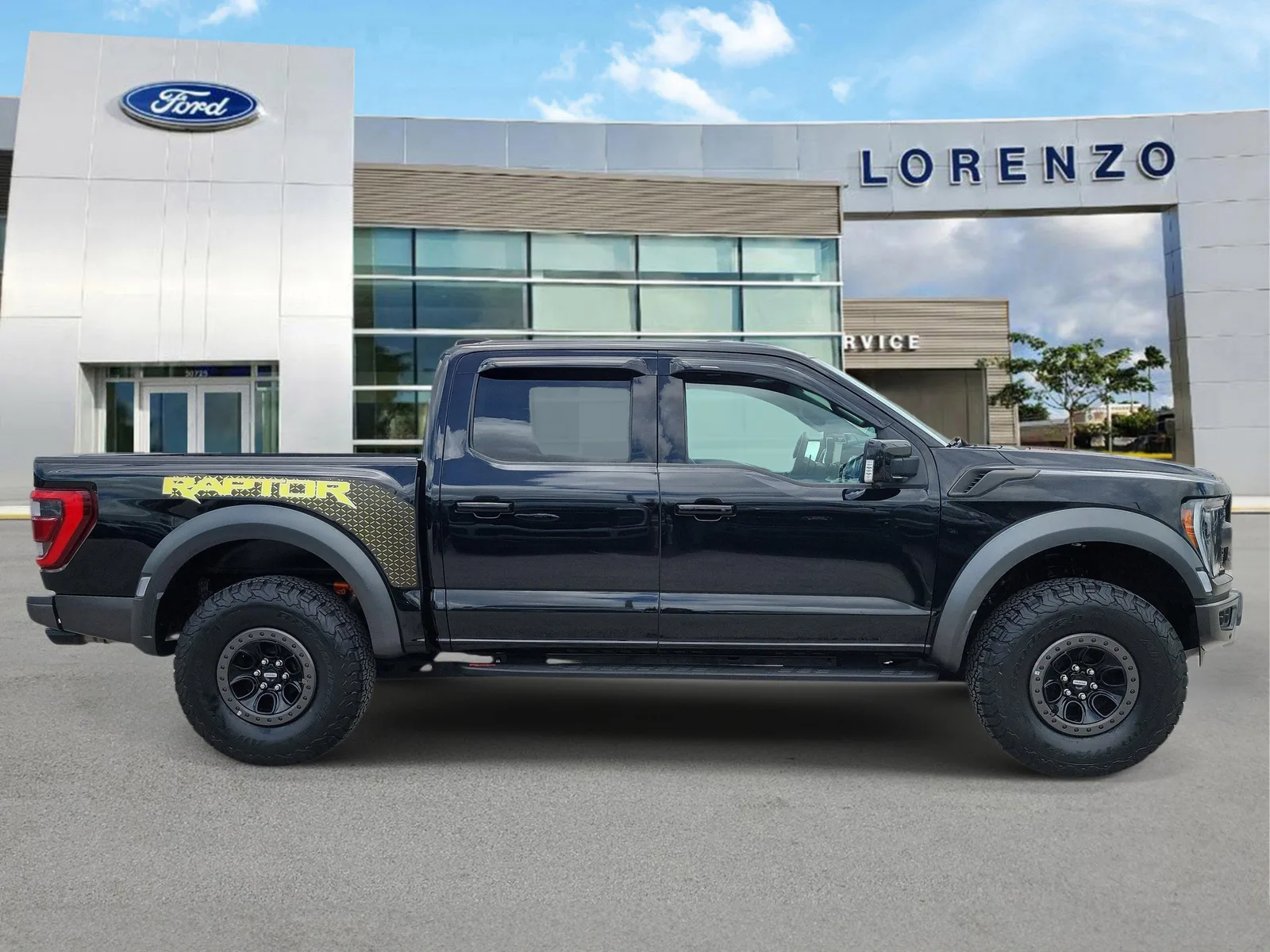 2023 Ford F-150 Raptor 4WD photo 4