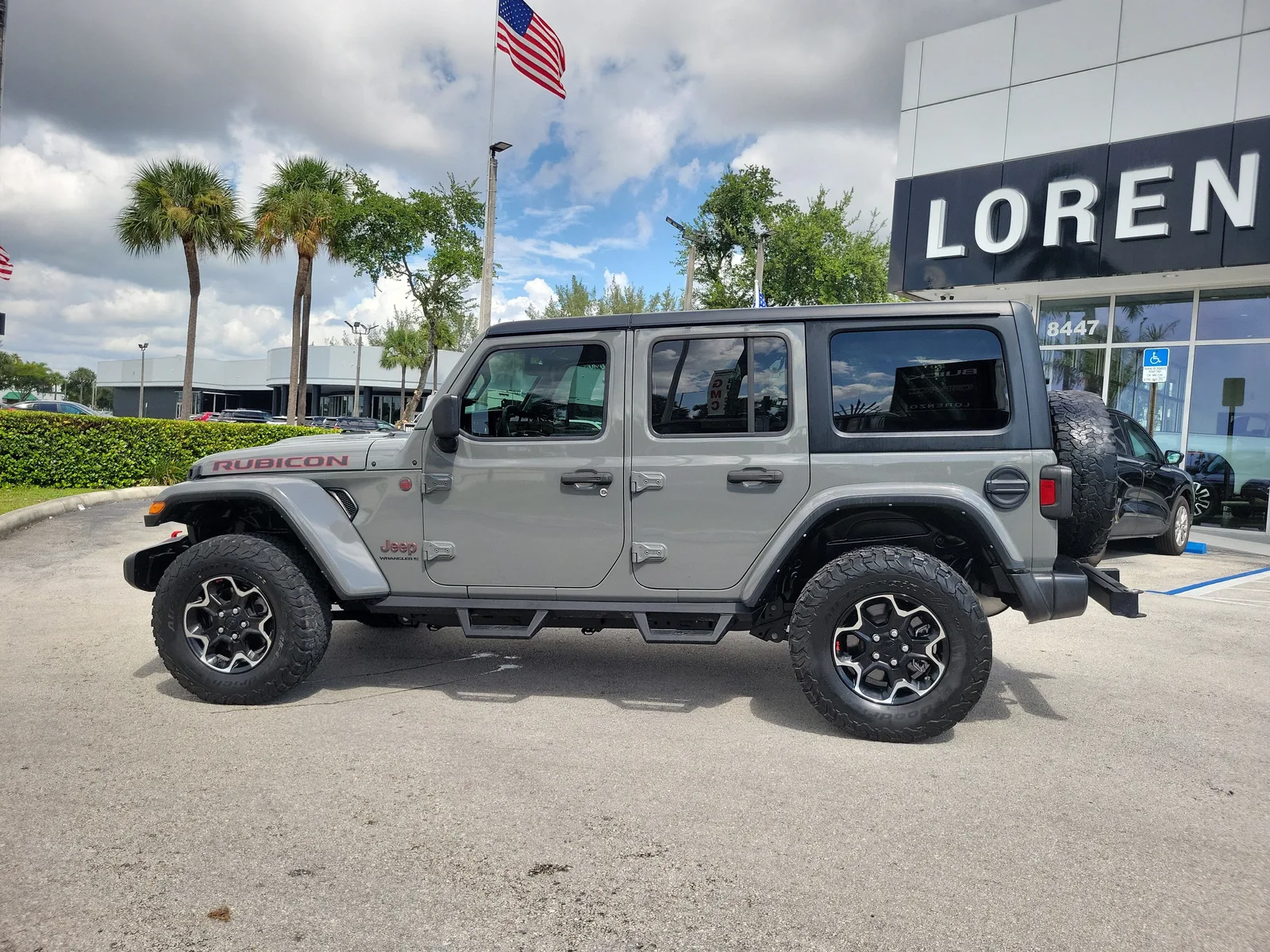 2023 Jeep Wrangler Rubicon photo 8