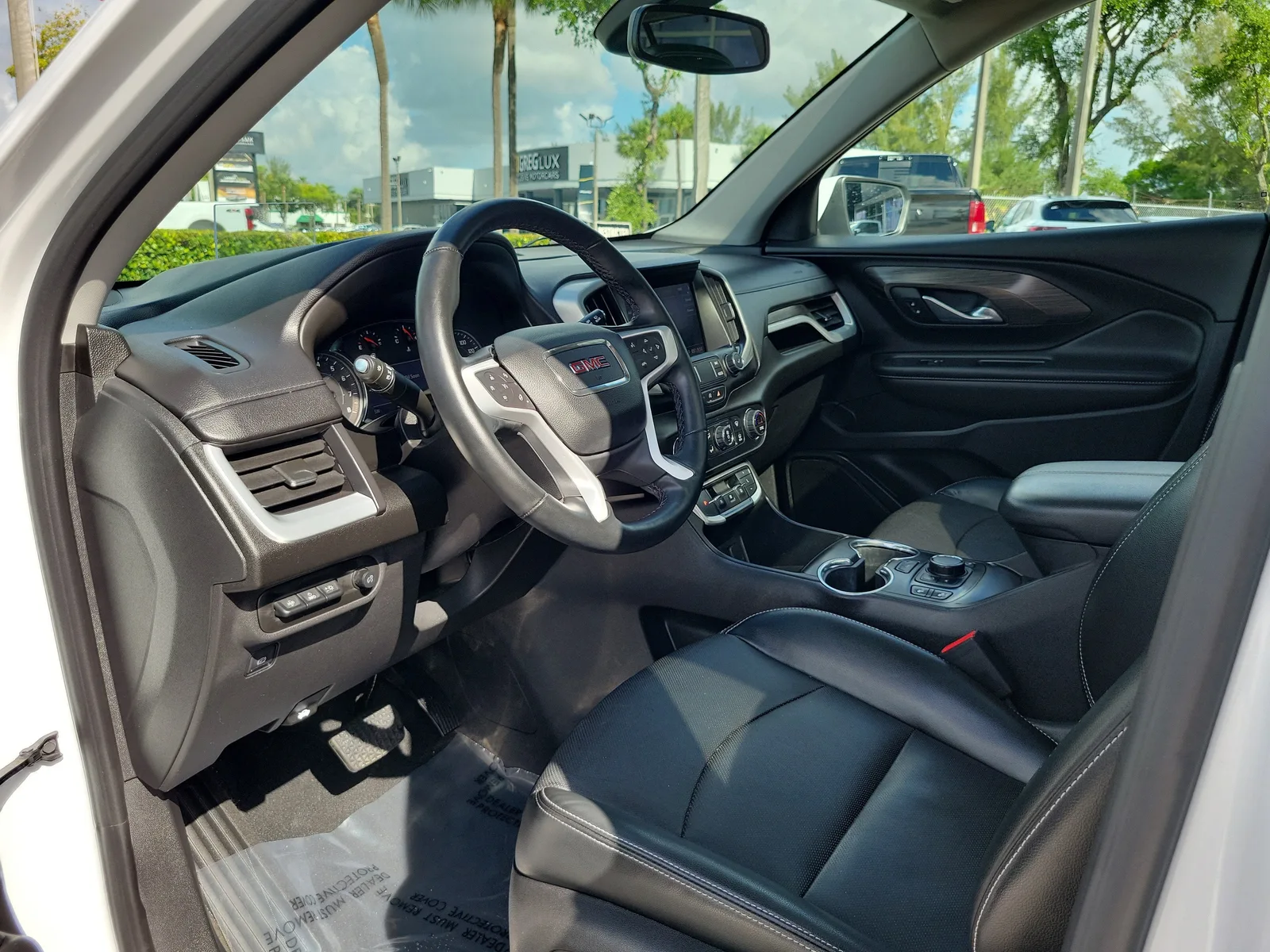 2023 GMC Terrain SLT photo 9