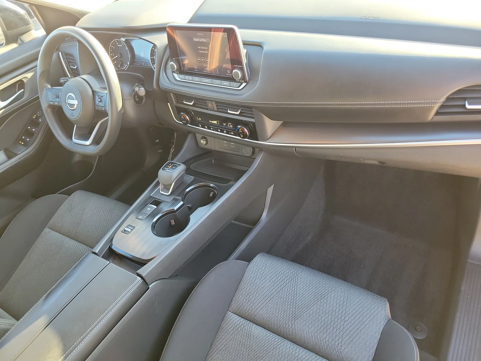 2024 Nissan Rogue SV photo 18