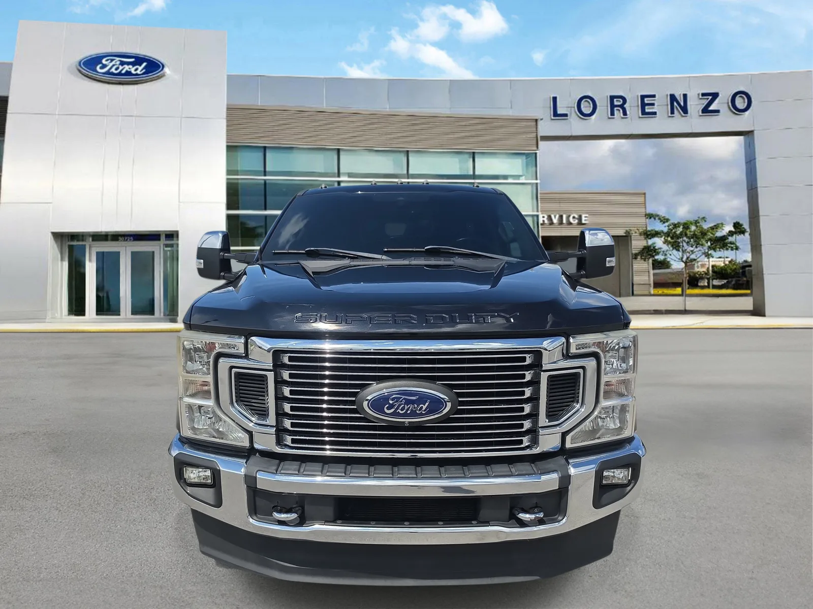 2020 Ford Super Duty F-350 DRW LARIAT 4WD Diesel photo 2