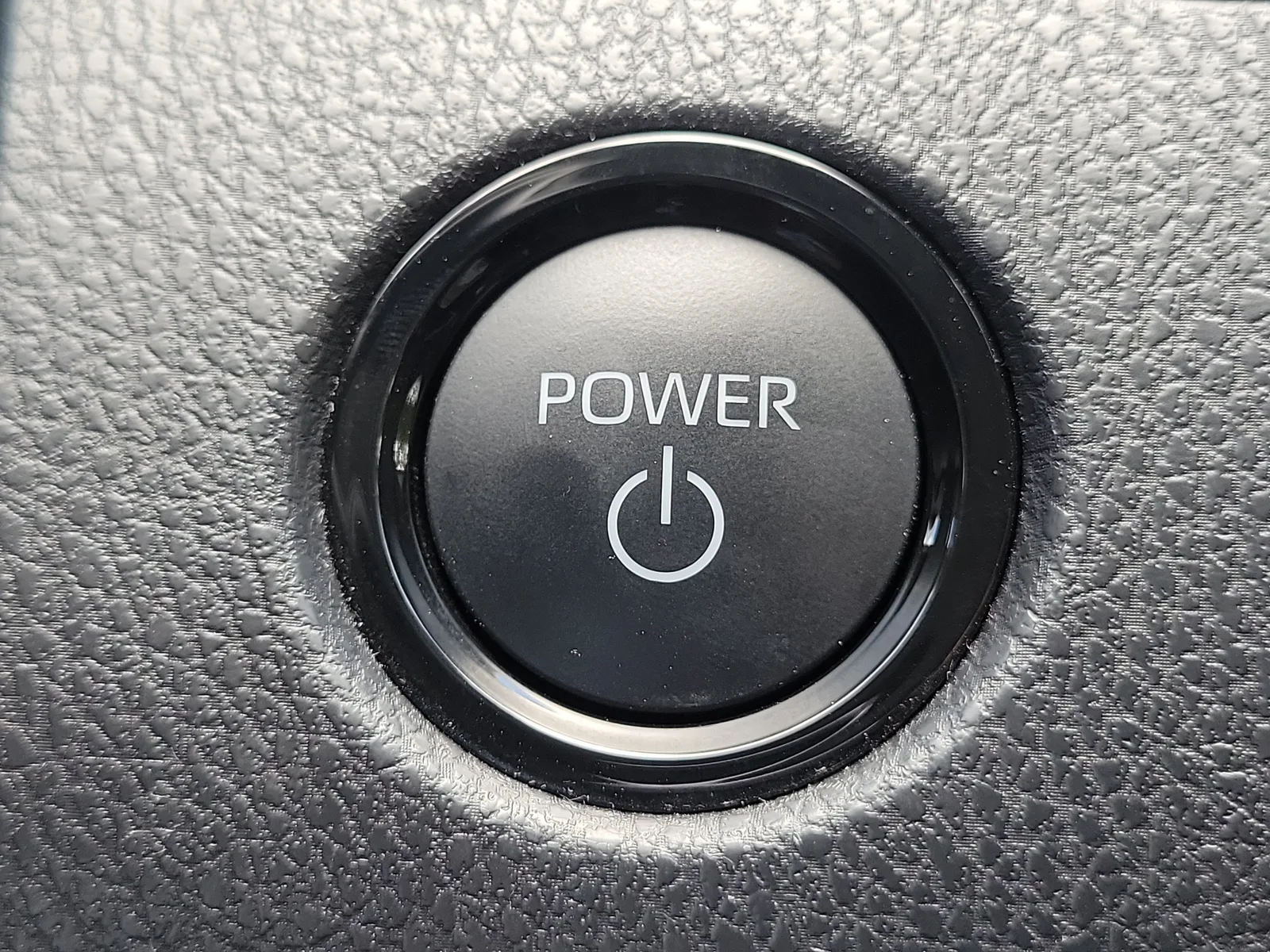 2025 Toyota Camry LE photo 32