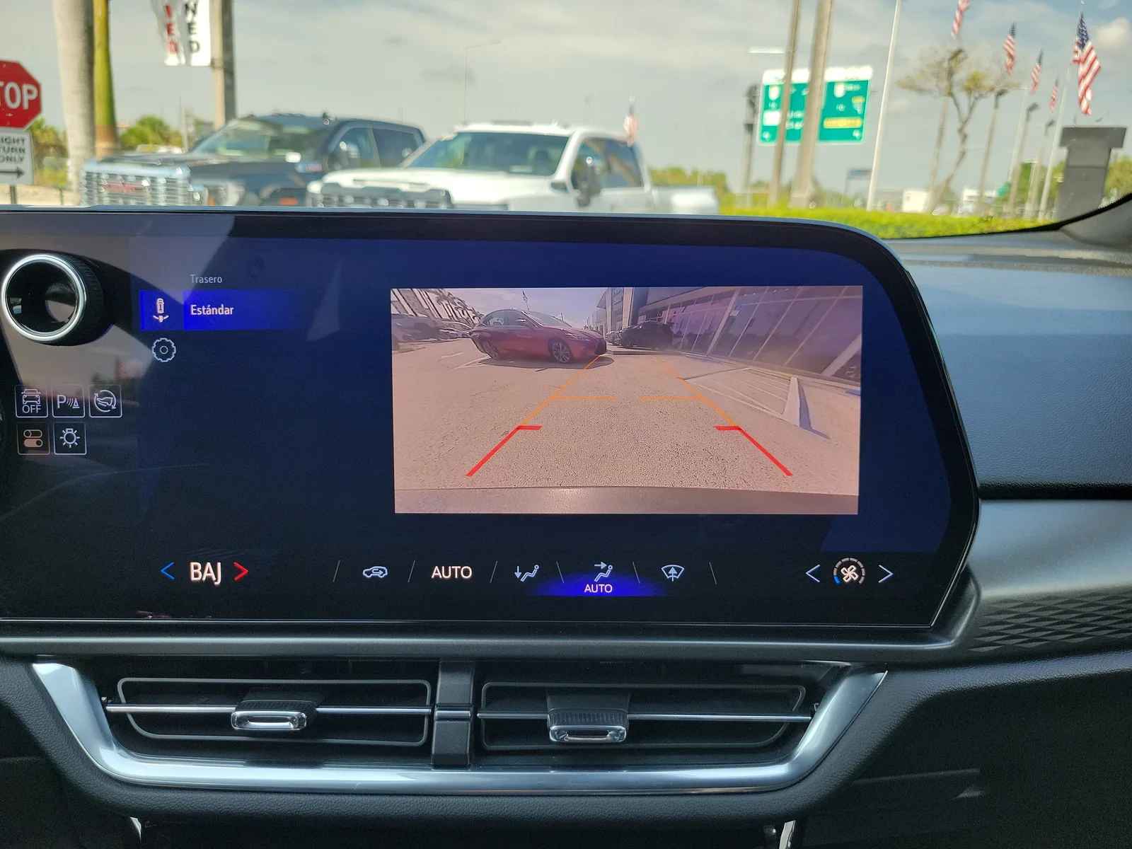2025 Chevrolet Equinox EV LT photo 11