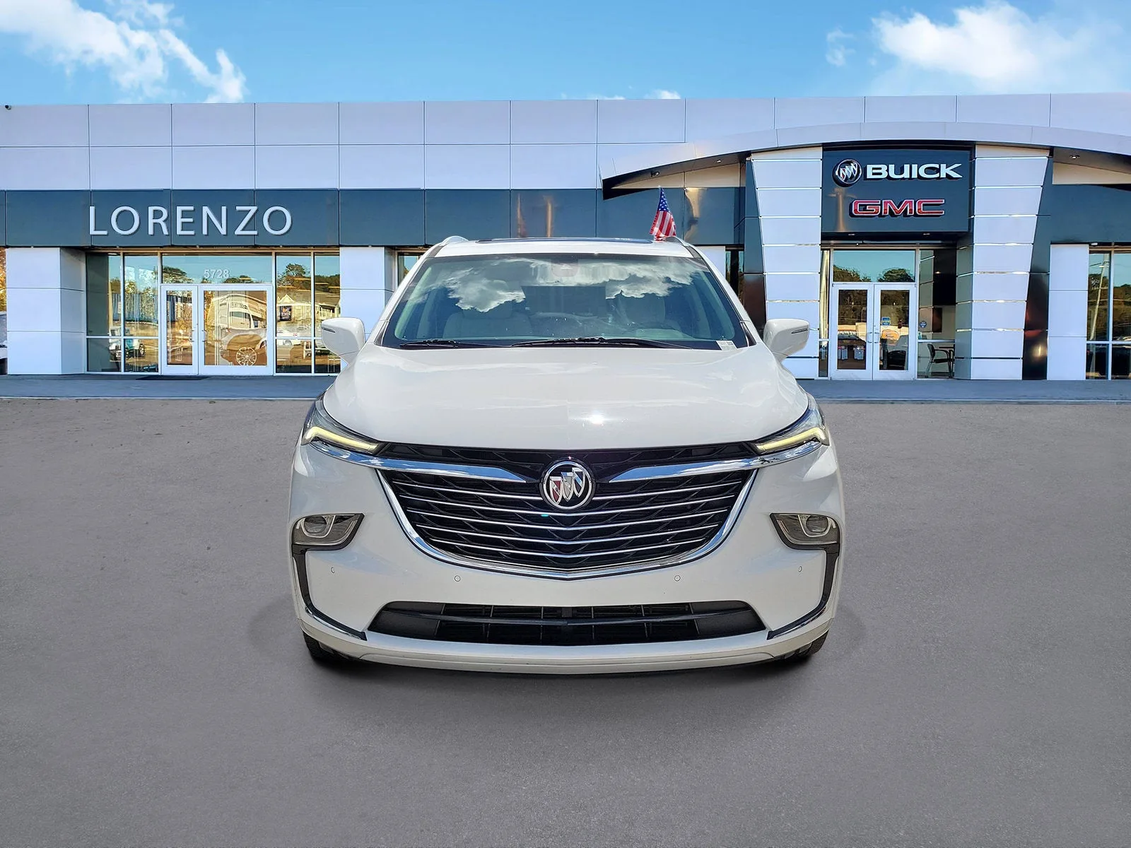 2024 Buick Enclave Essence photo 2