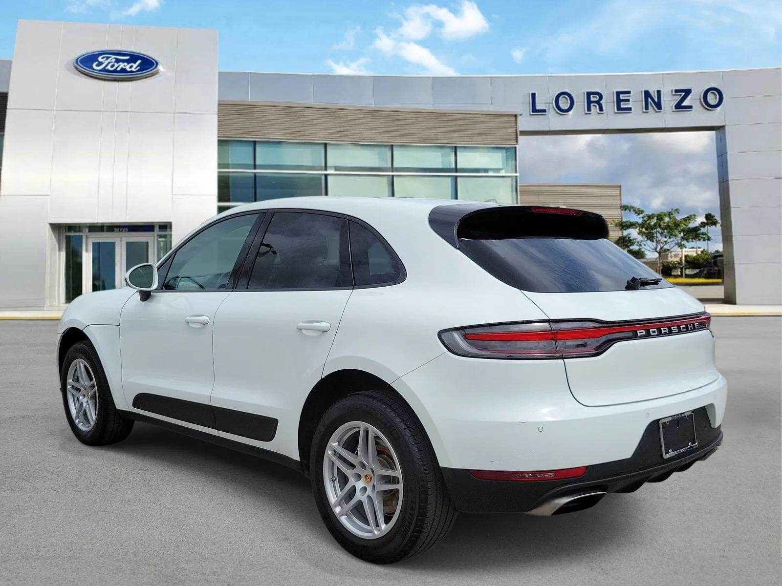 2021 Porsche Macan Base photo 7