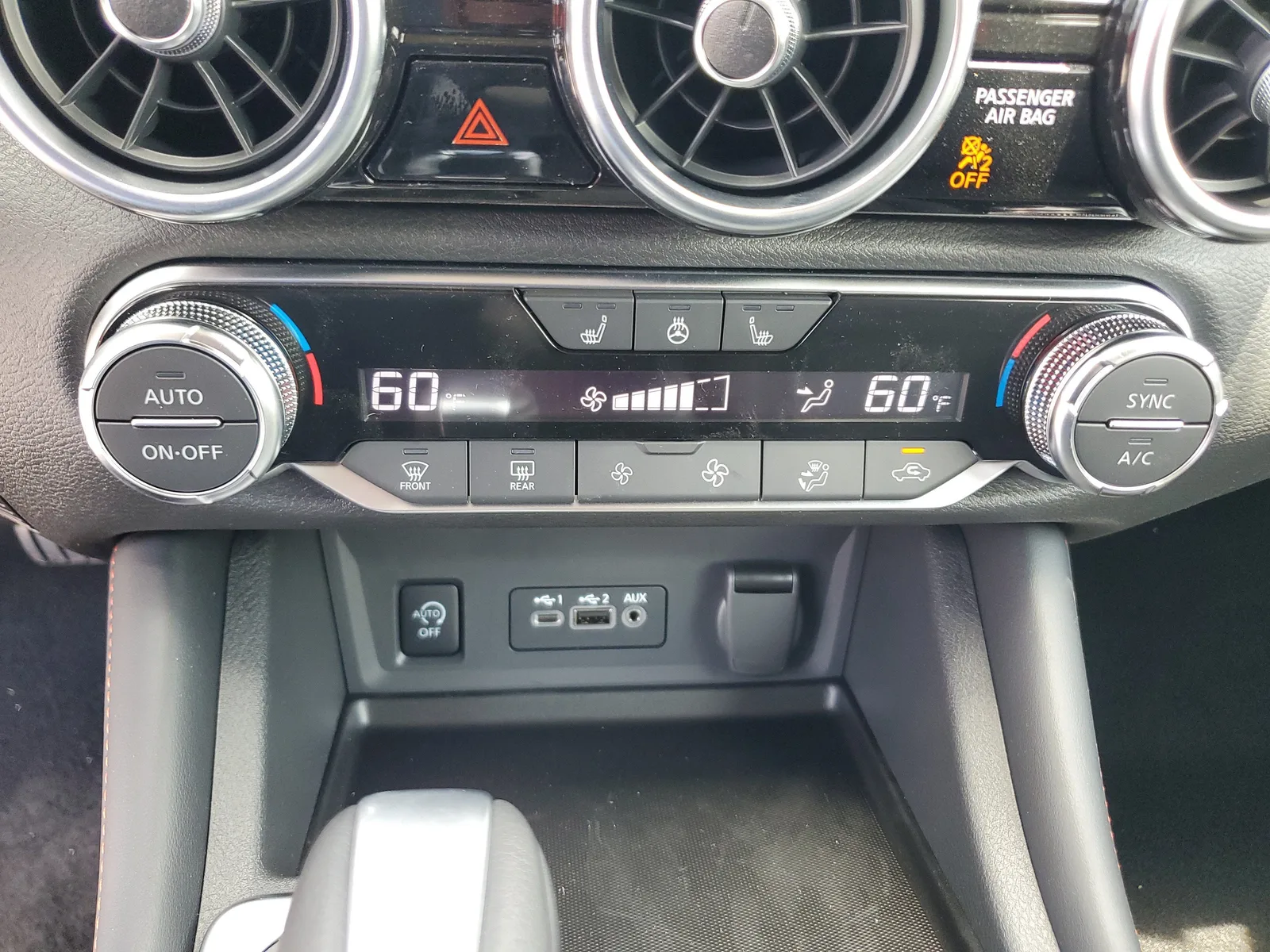 2025 Nissan Sentra SR photo 19