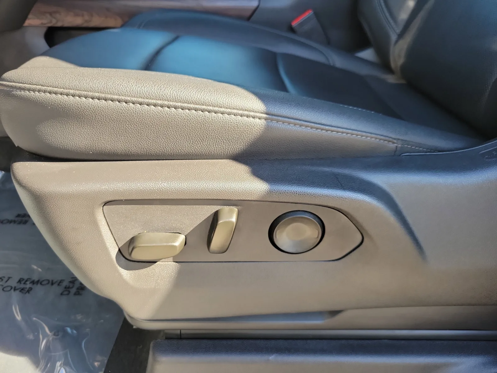 2025 GMC Sierra 2500 HD SLT photo 14