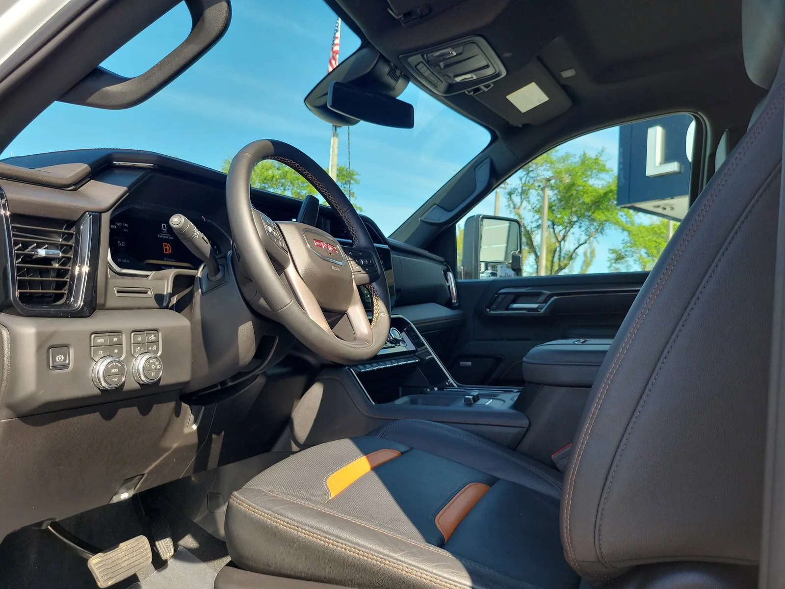 2026 GMC Sierra 2500 HD AT4 photo 9