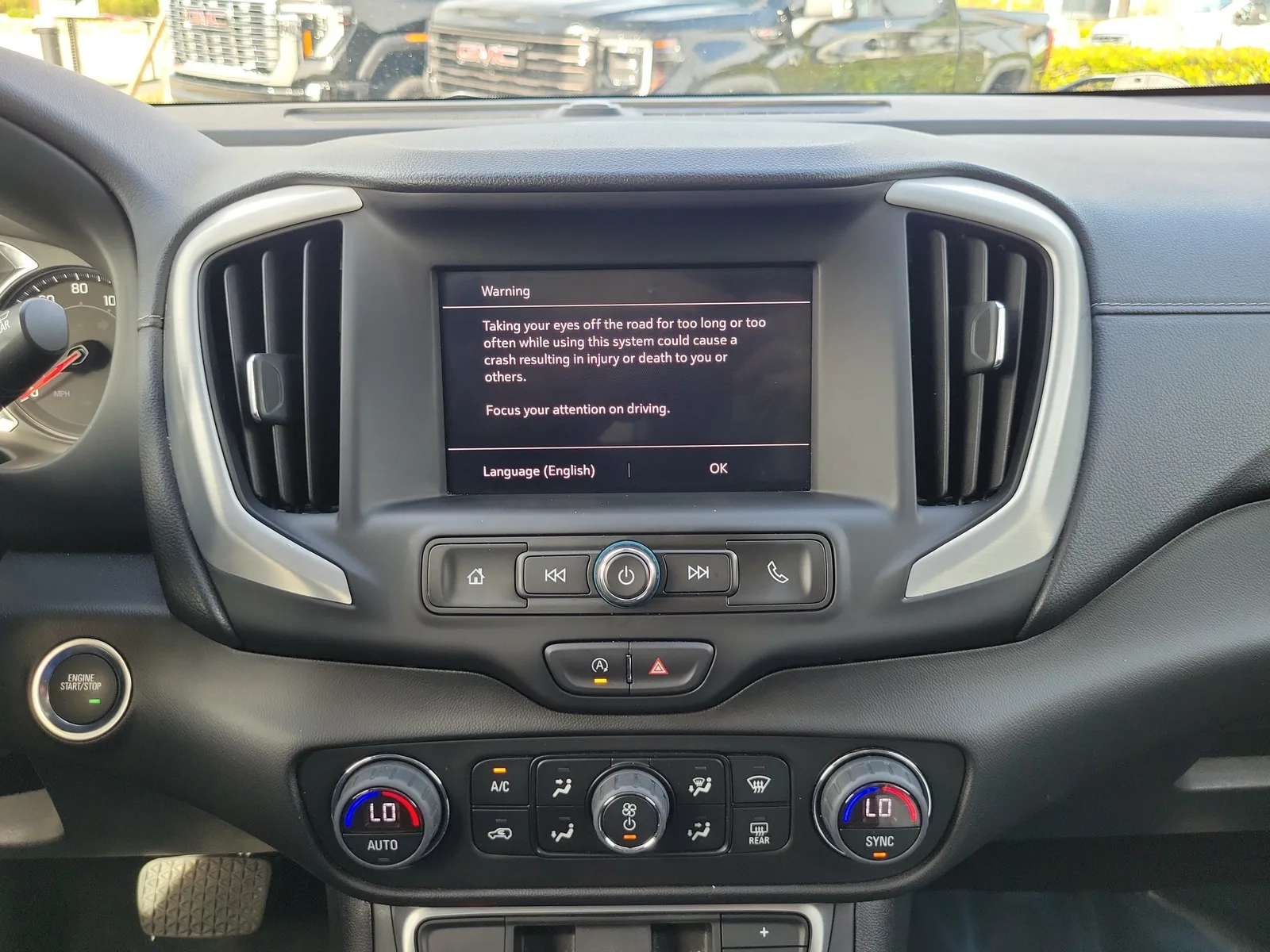 2023 GMC Terrain SLE photo 22