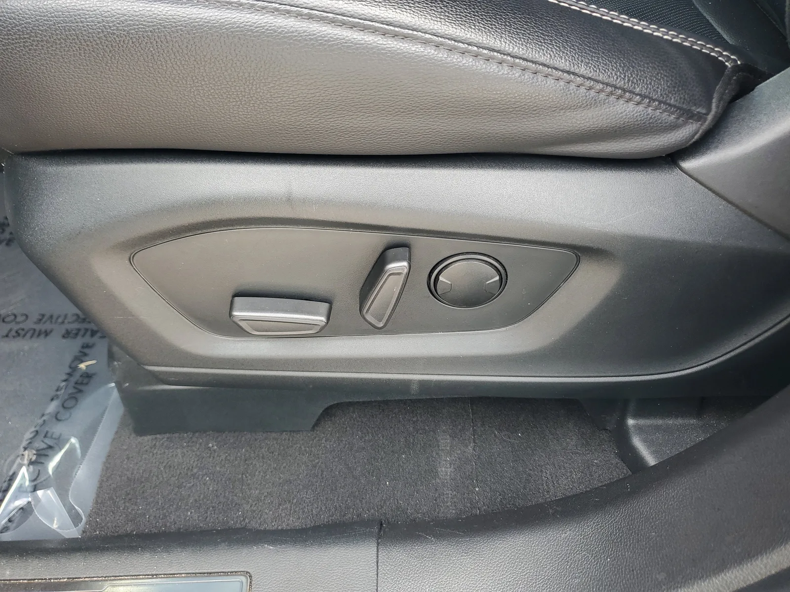2023 Ford Explorer ST 4WD photo 12