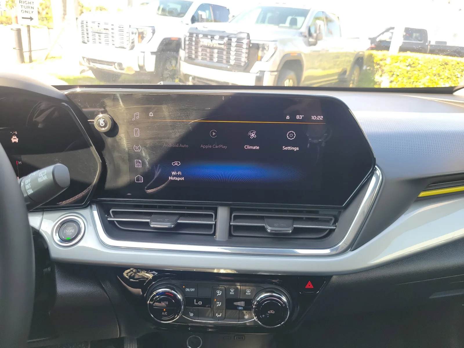 2025 Chevrolet Trax LT photo 20