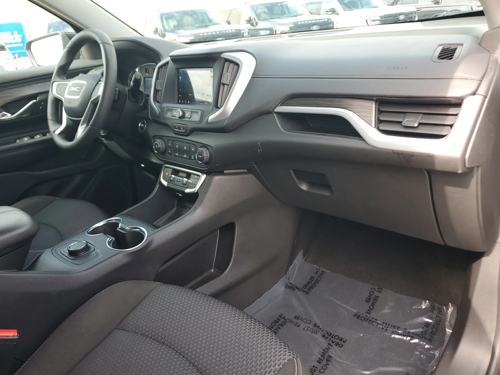 2024 GMC Terrain SLE photo 16