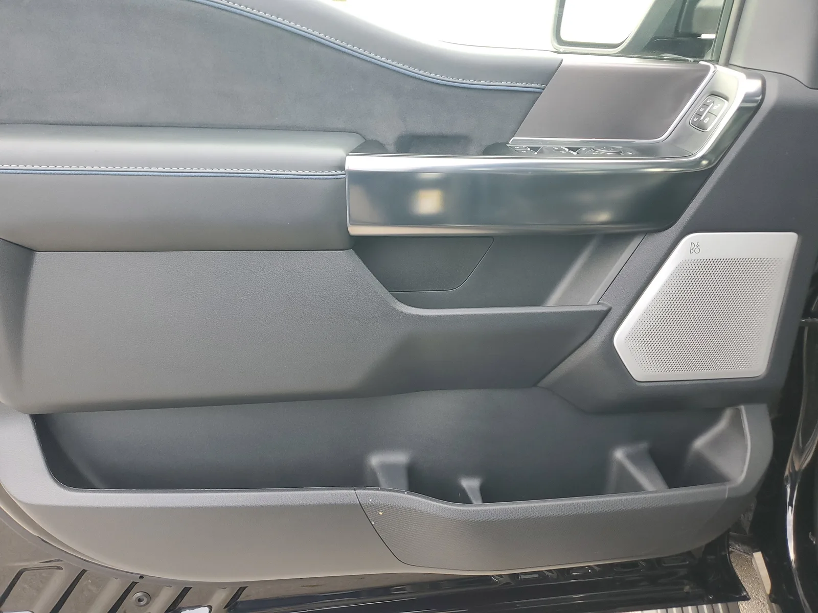 2025 Ford F-150 Platinum photo 26