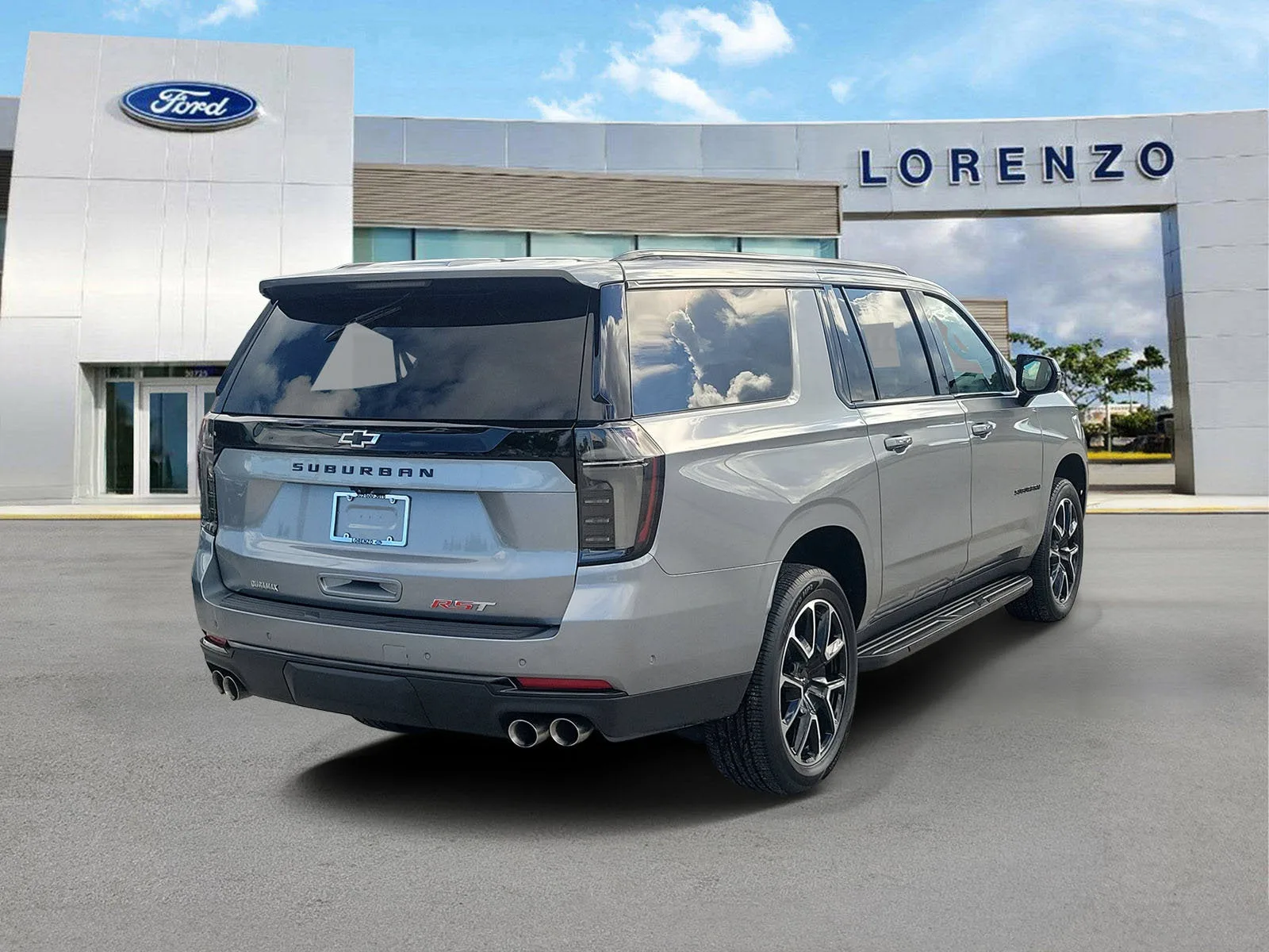 2025 Chevrolet Suburban RST Diesel photo 5