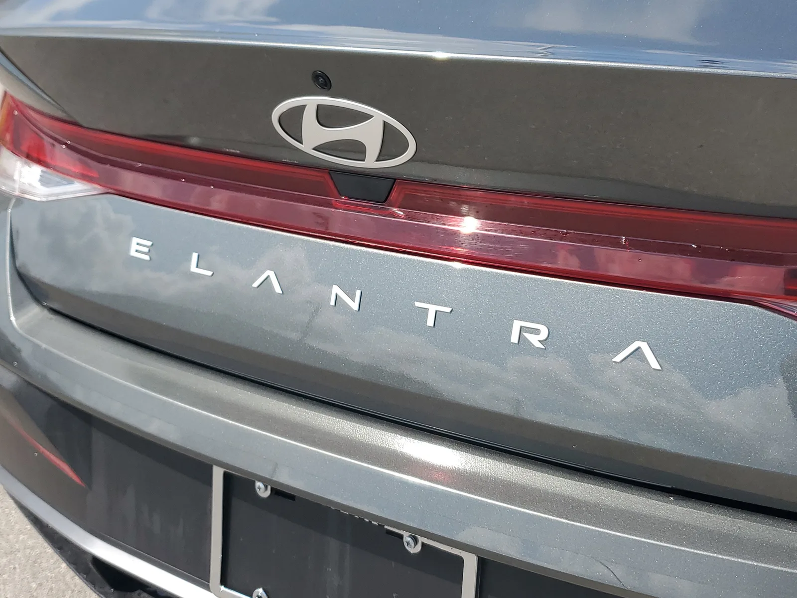 2024 Hyundai Elantra SE photo 29