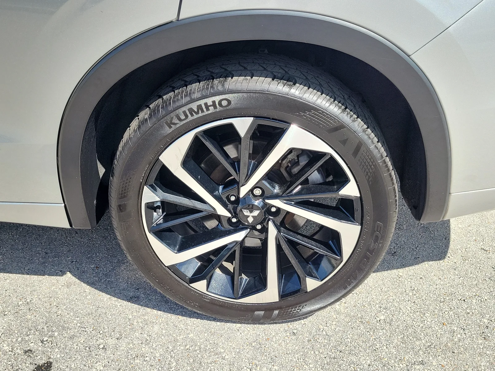 2022 Mitsubishi Outlander SEL photo 25