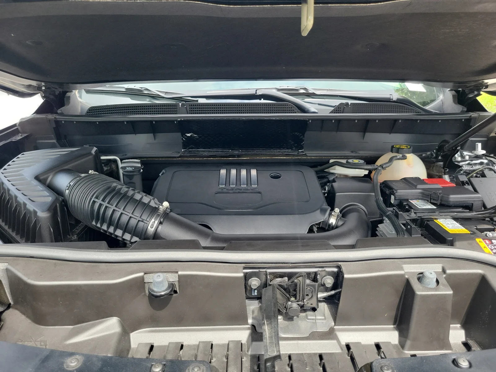 2023 GMC Acadia SLE photo 26
