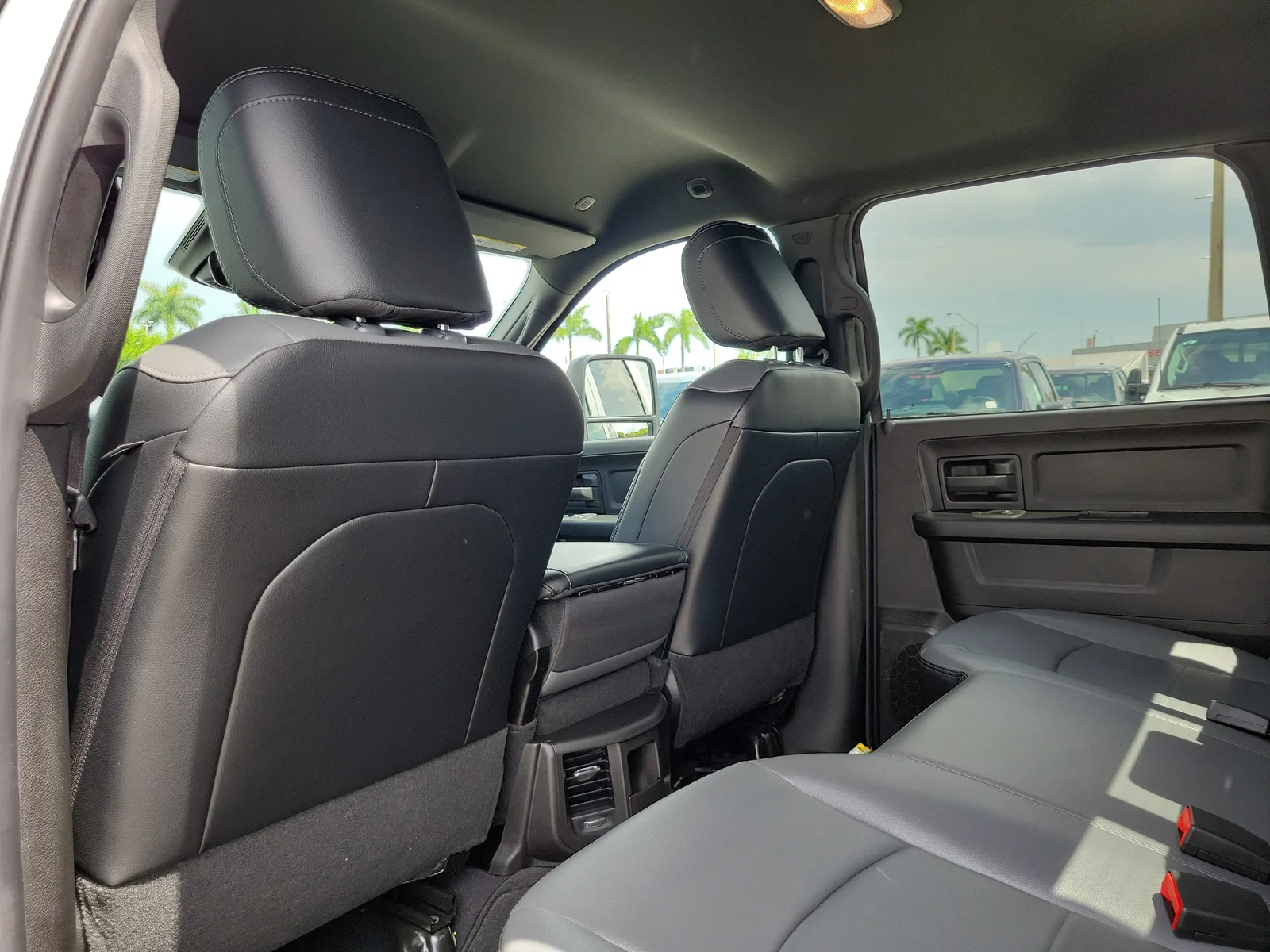 2025 RAM 2500 Tradesman 4WD photo 13