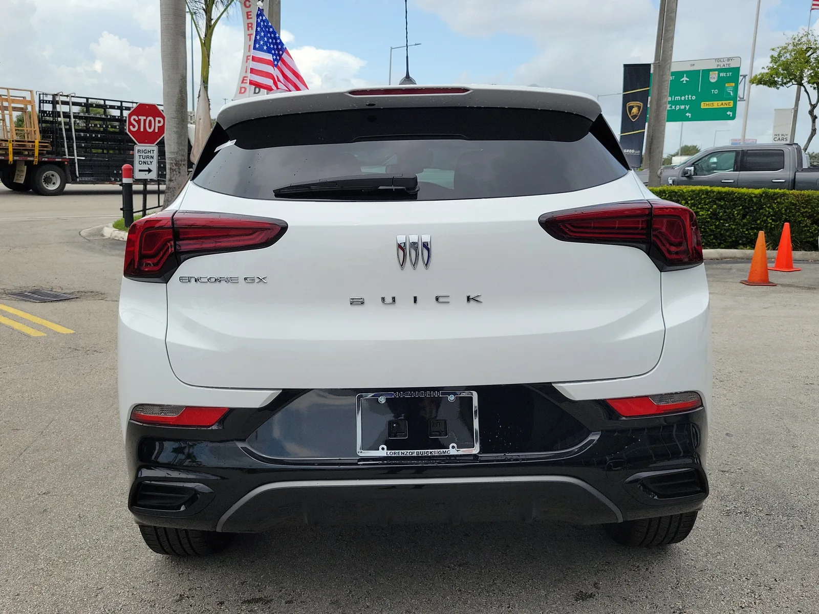 2025 Buick Encore GX Sport Touring photo 6