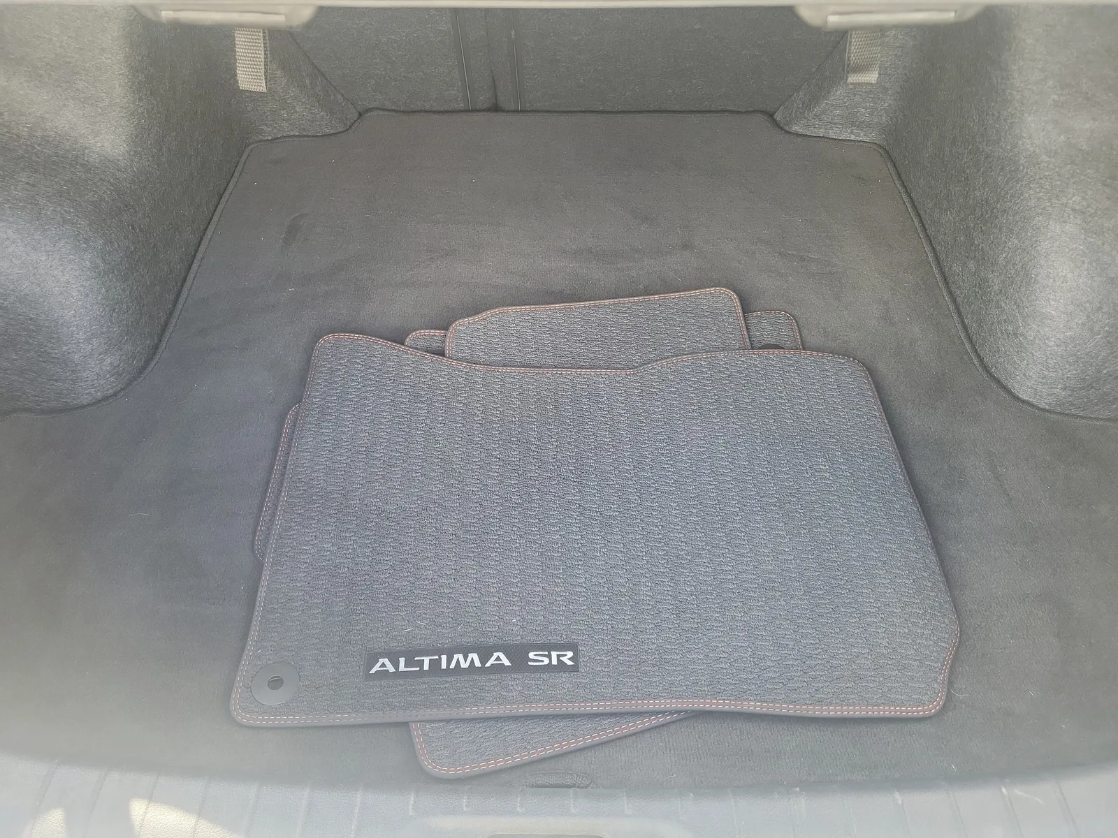 2024 Nissan Altima 2.5 SR photo 29