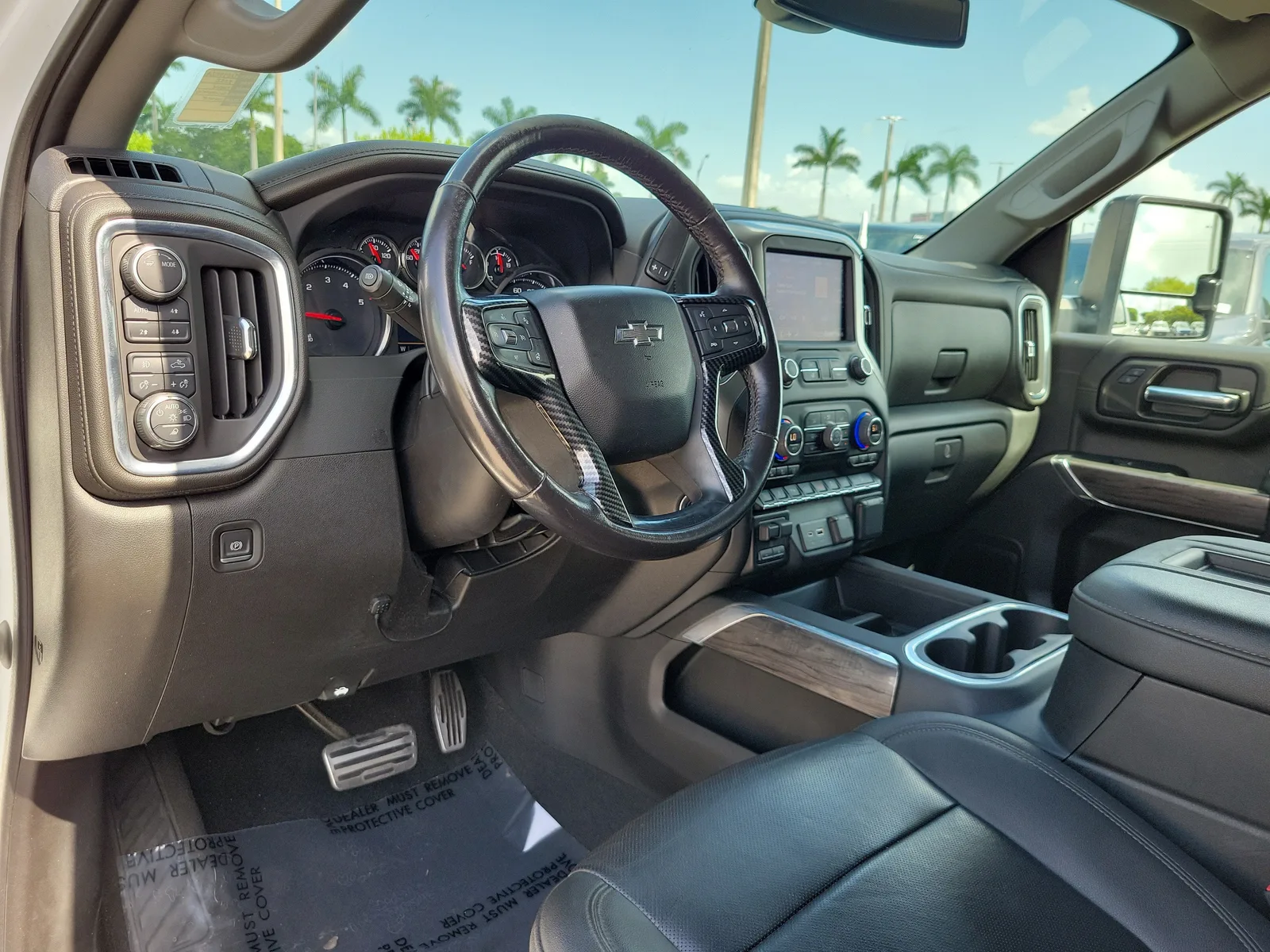 2022 Chevrolet Silverado 2500HD LTZ 4WD Diesel photo 14